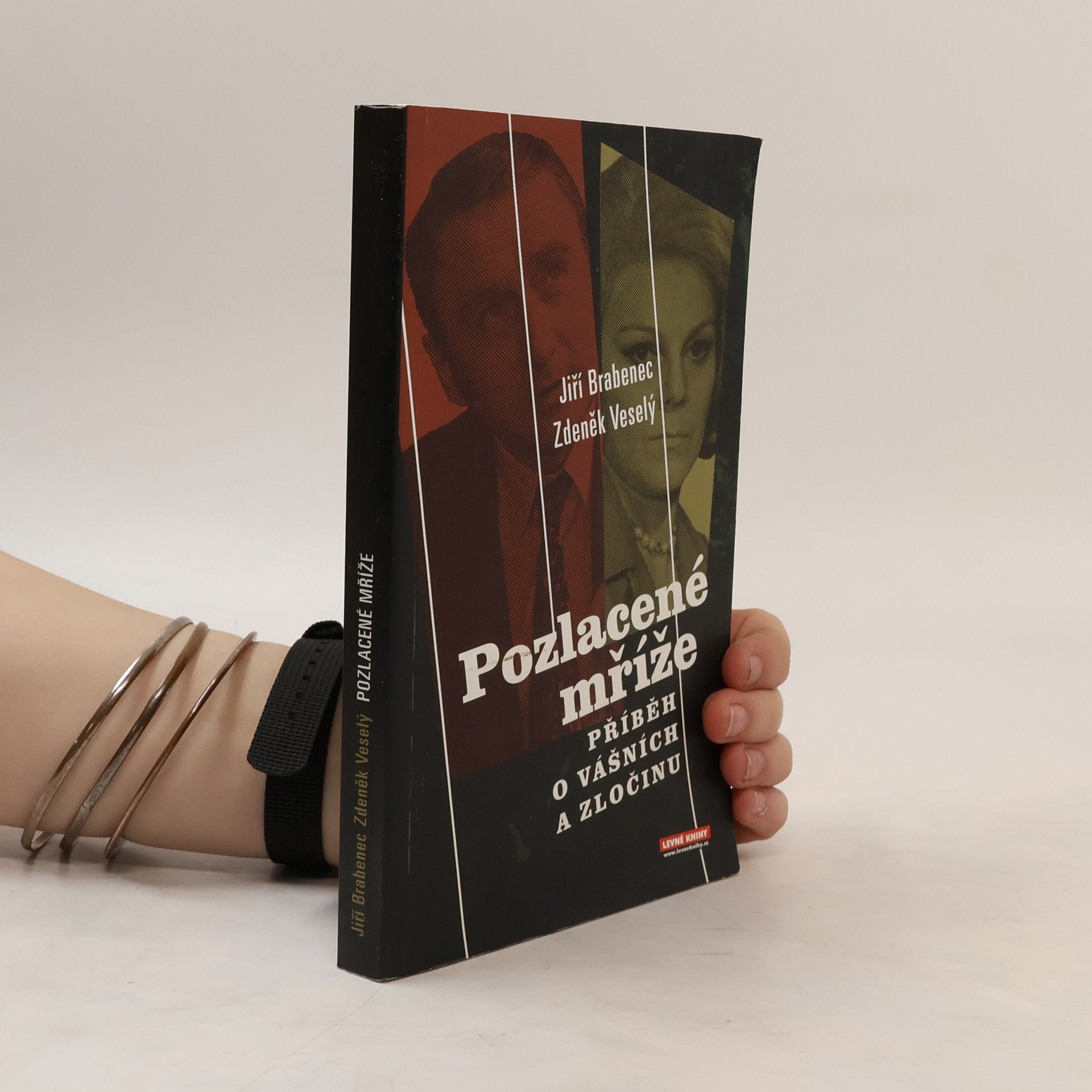 Pozlacené mříže: Příběh o vášních a zločinu