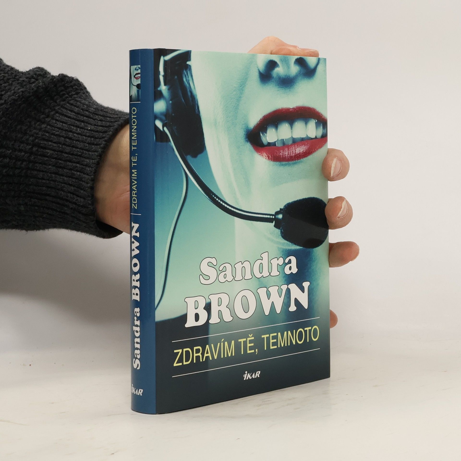 Sandra Brown Zdravím tě, temnoto