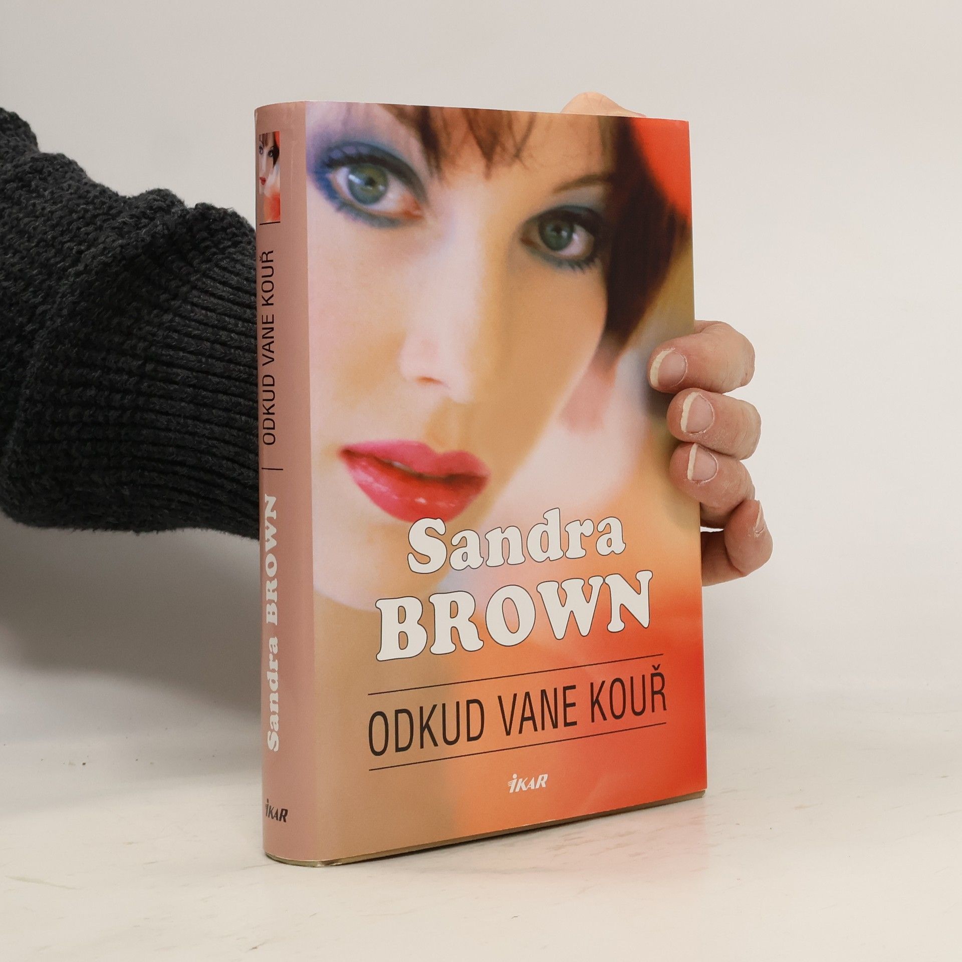 Sandra Brown Odkud vane kouř