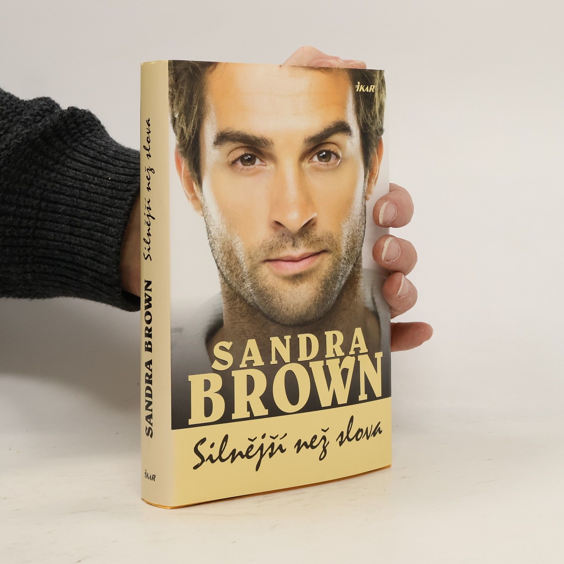 Sandra Brown Silnější než slova