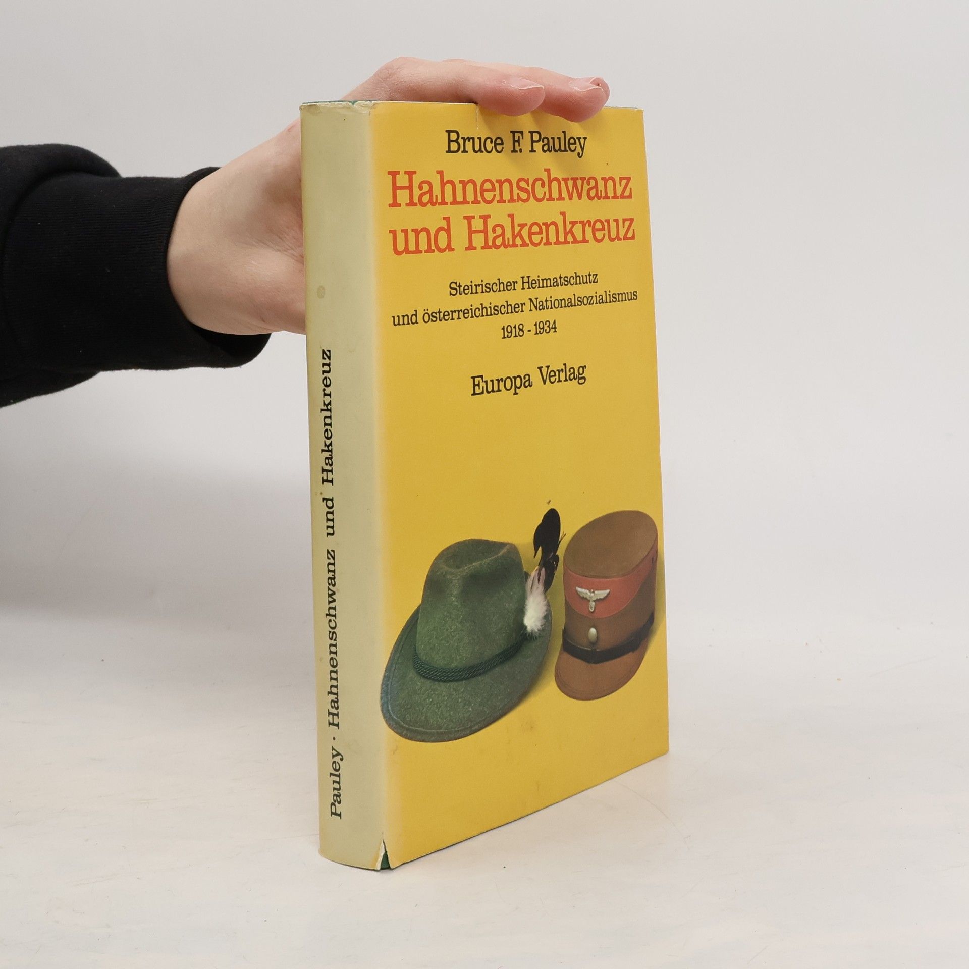 Hahnenschwanz und Hakenkreuz