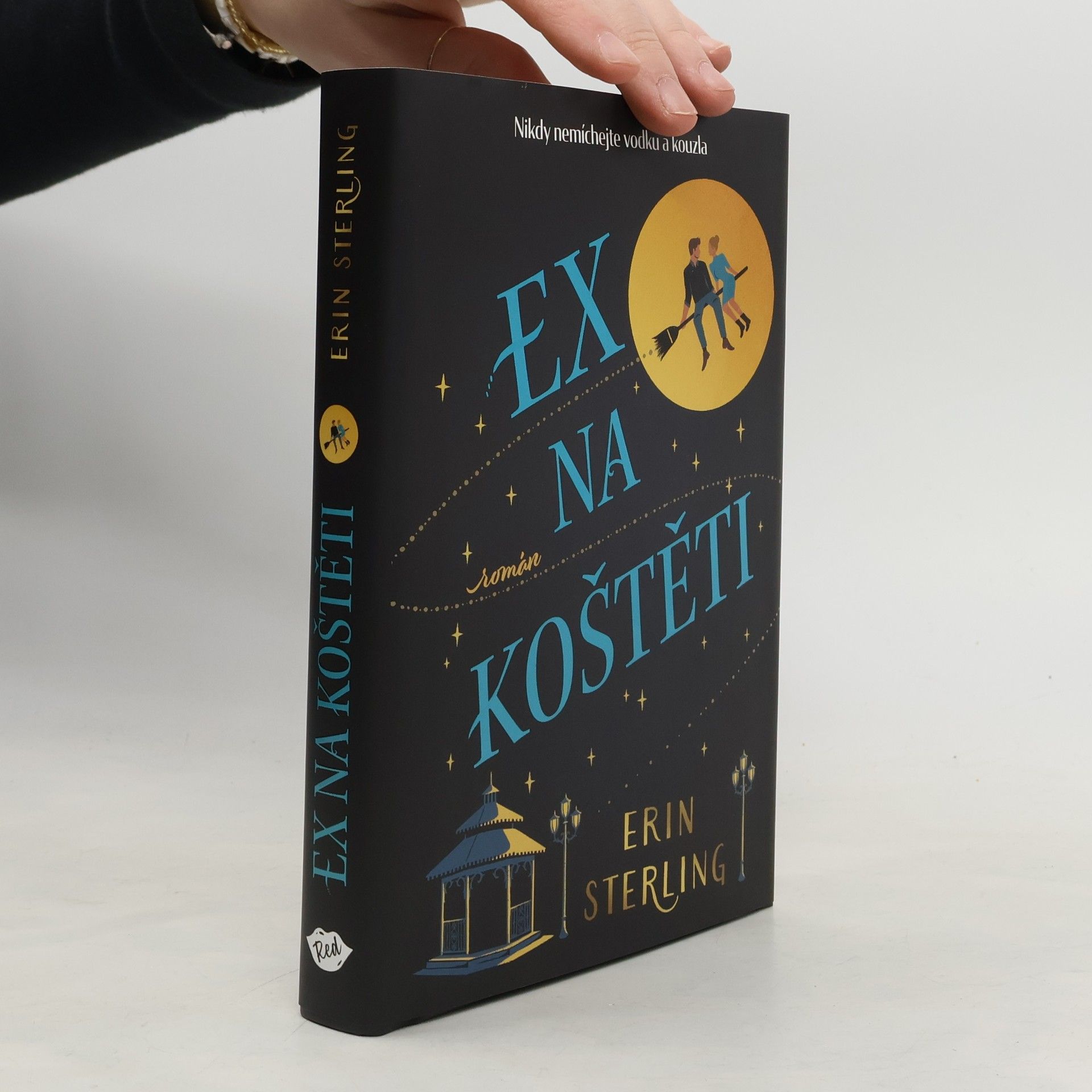 Rachel Hawkins Ex na koštěti