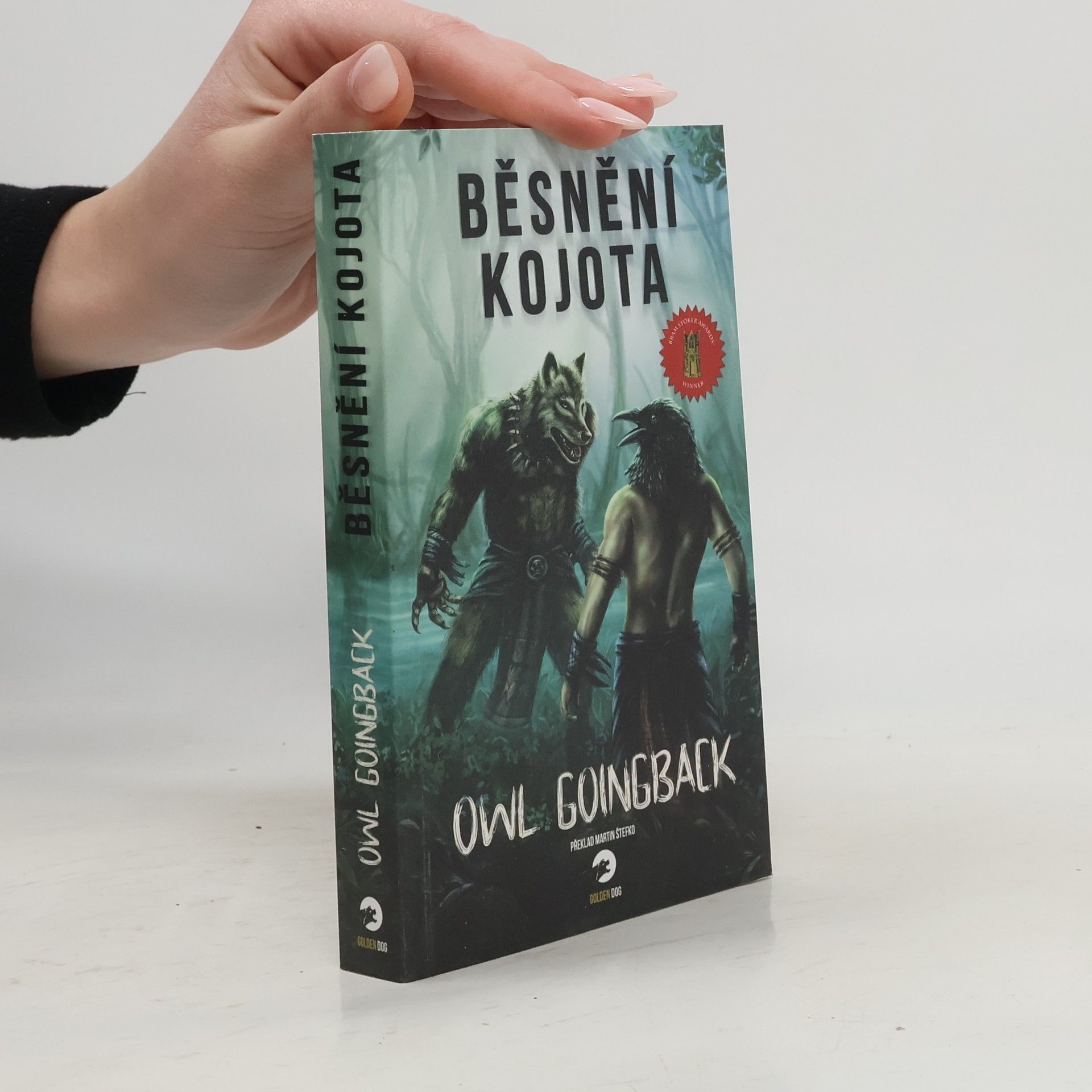 Owl Goingback Běsnění Kojota