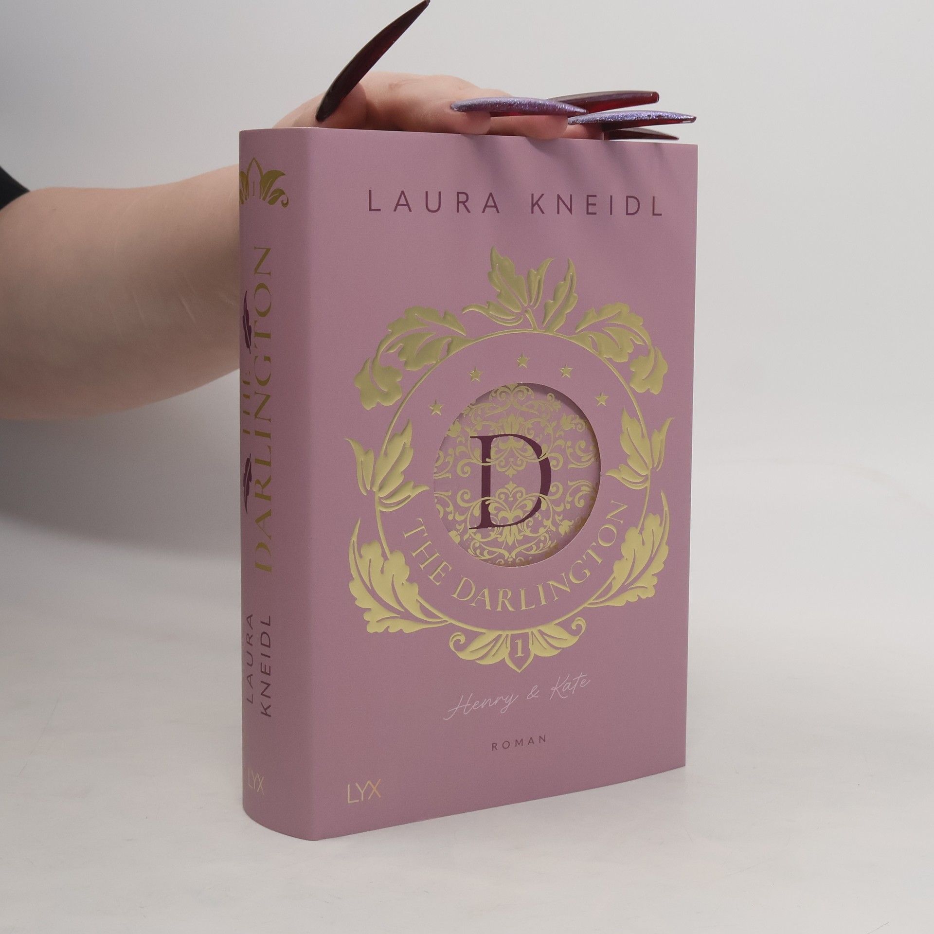 Laura Kneidl The Darlington