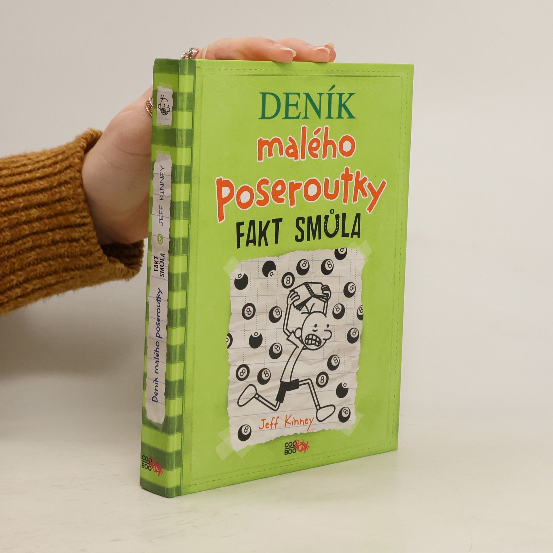 Jeff Kinney Deník malého poseroutky 8. Fakt smůla