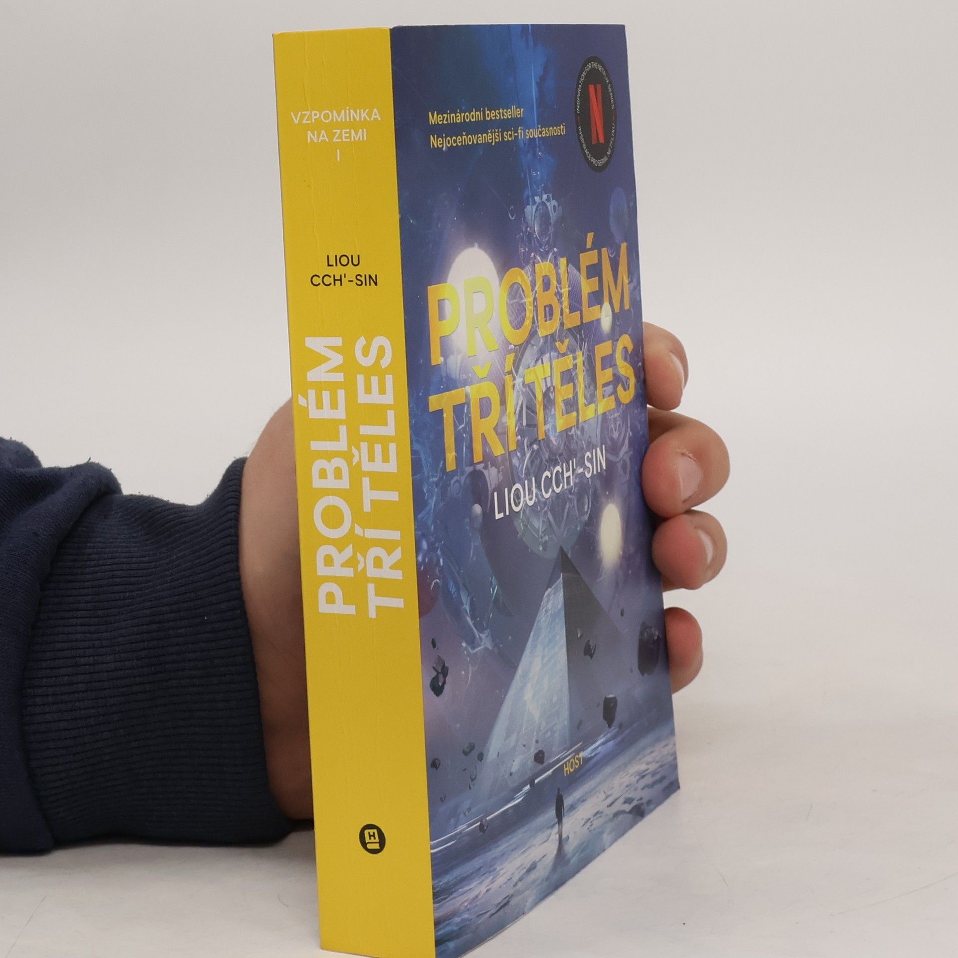 Cixin Liu Problém tří těles
