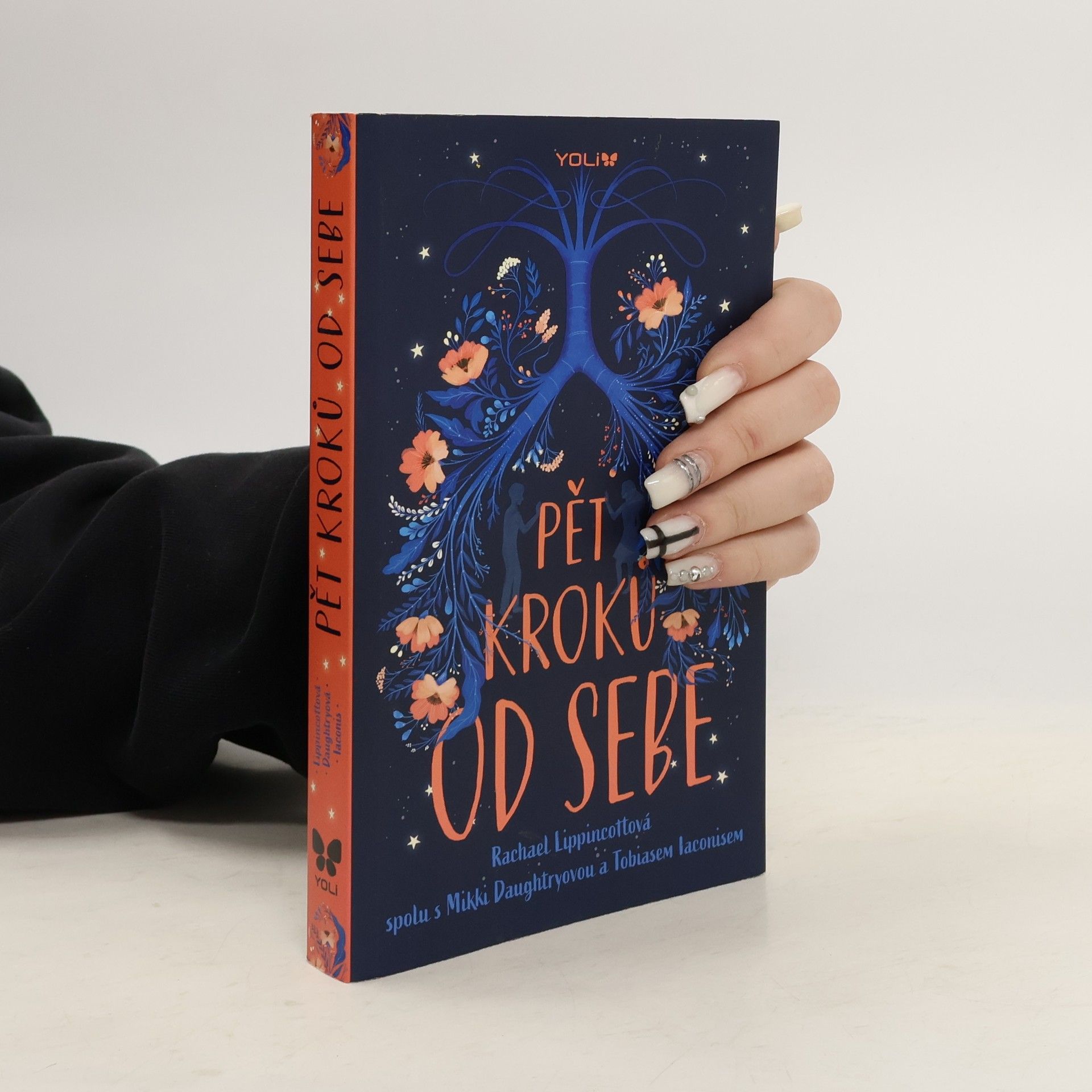 Rachael Lippincott Pět kroků od sebe