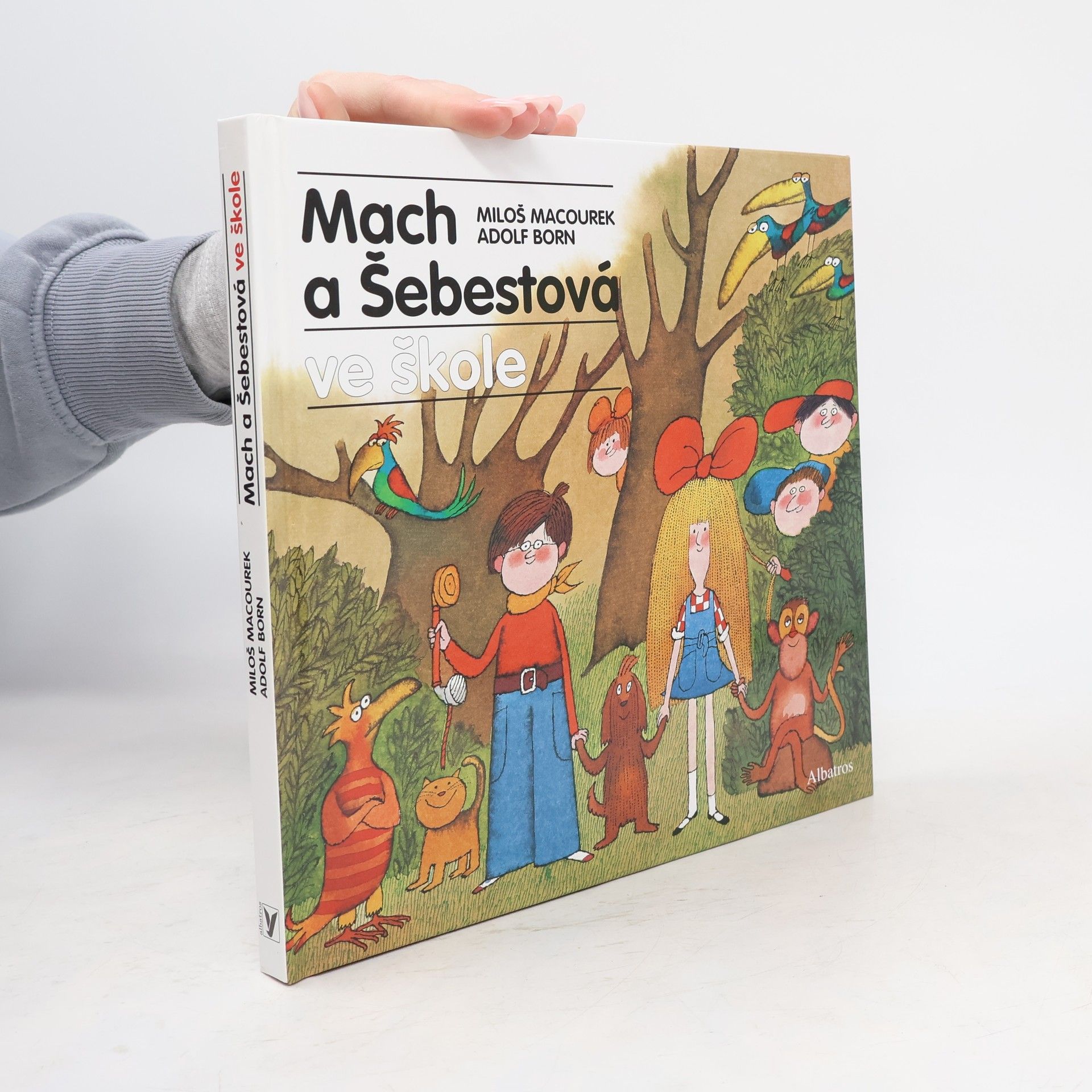 Miloš Macourek Mach a Šebestová ve škole