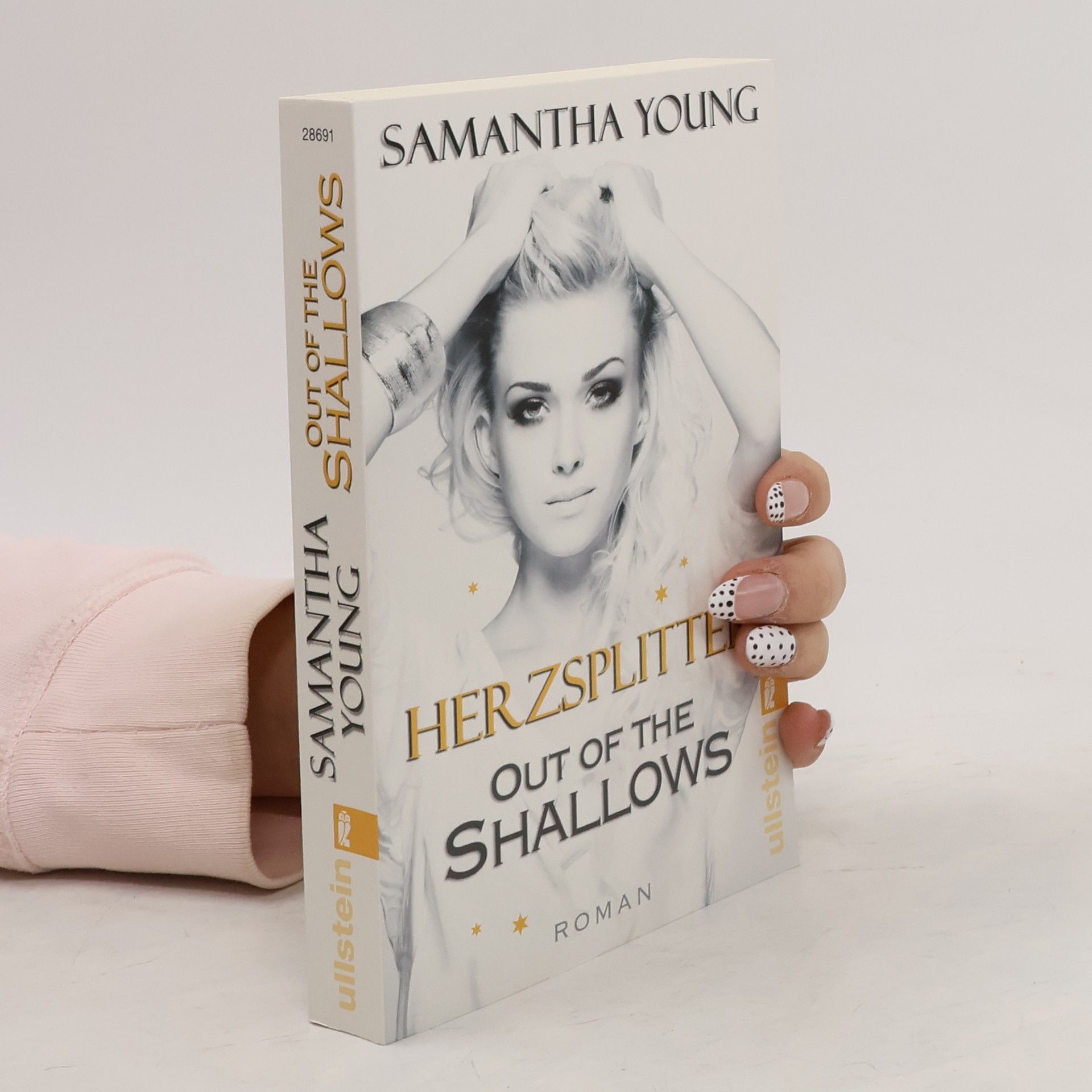 Samantha Young Out of the shallows