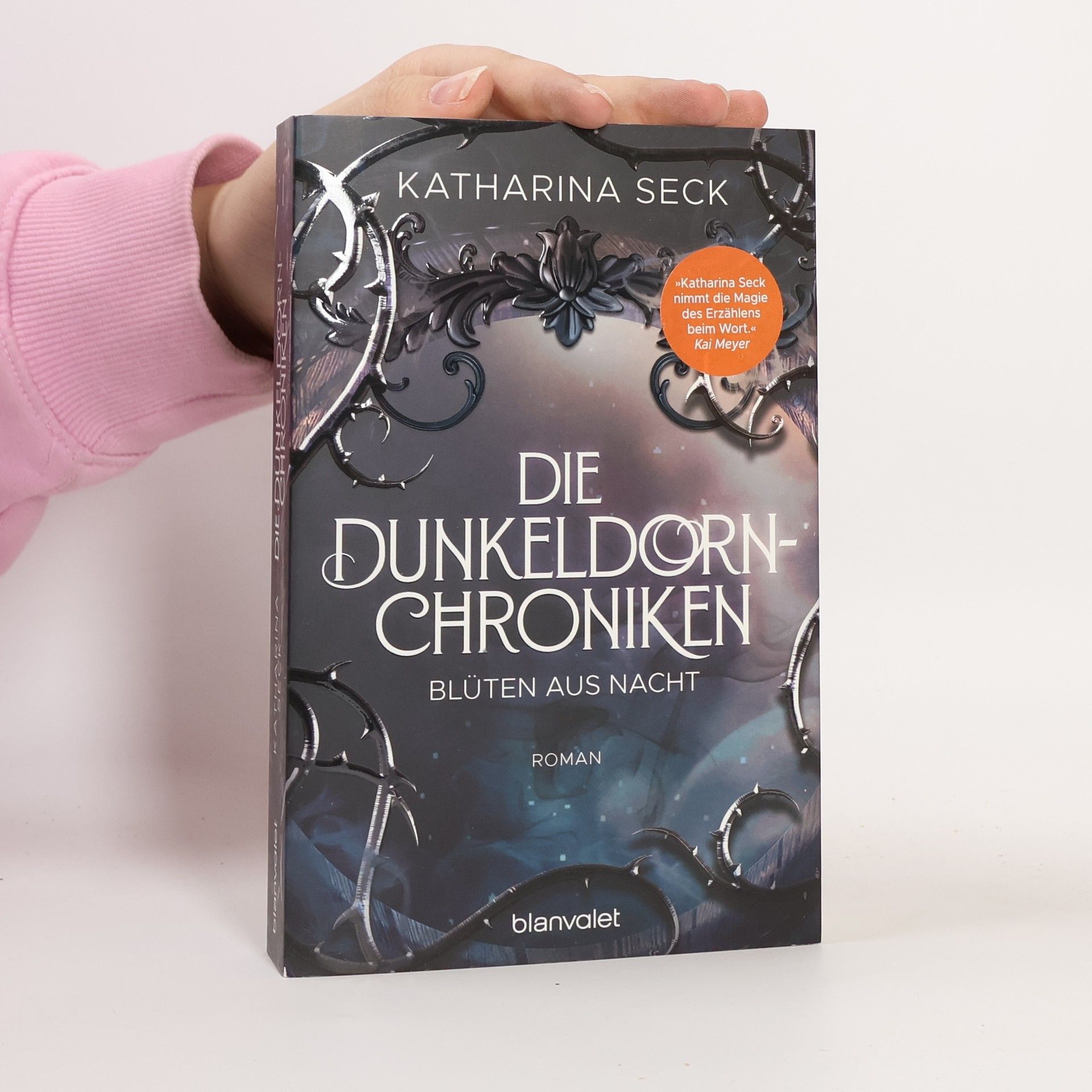 Die Dunkeldorn-Chroniken - Blüten aus Nacht
