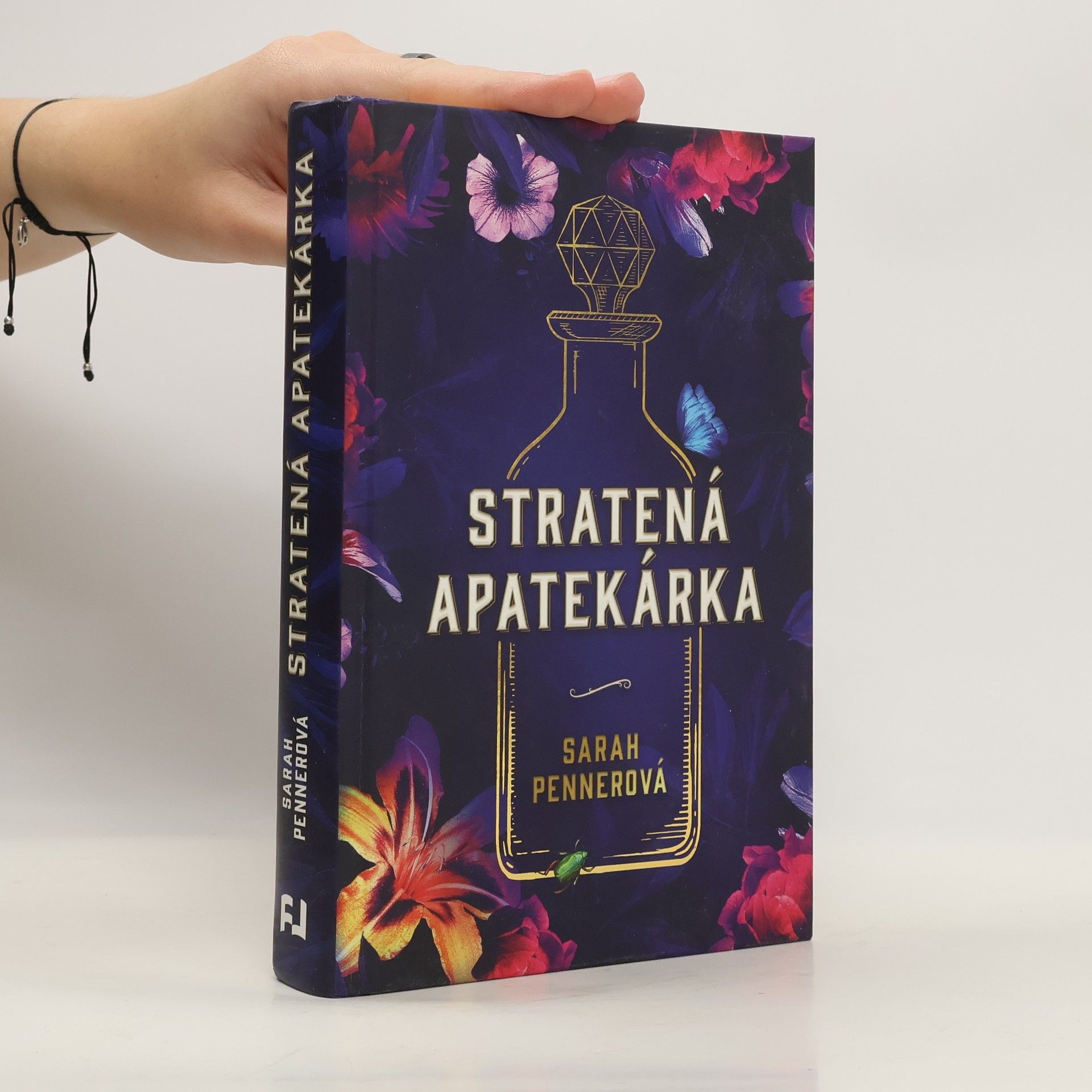Sarah Penner Stratená apatekárka