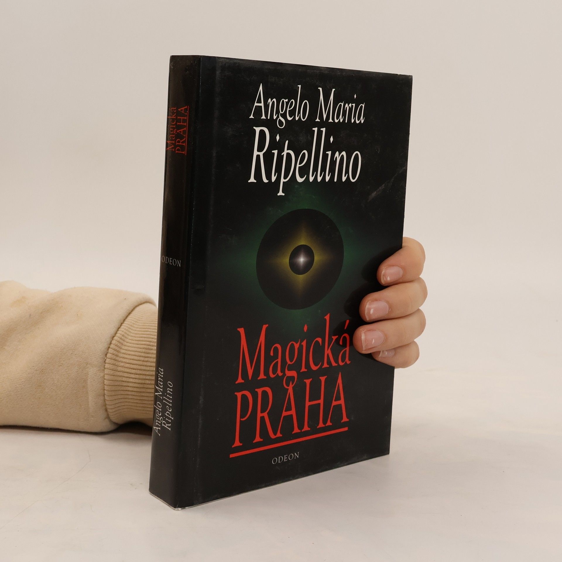 Angelo Maria Ripellino Magická Praha