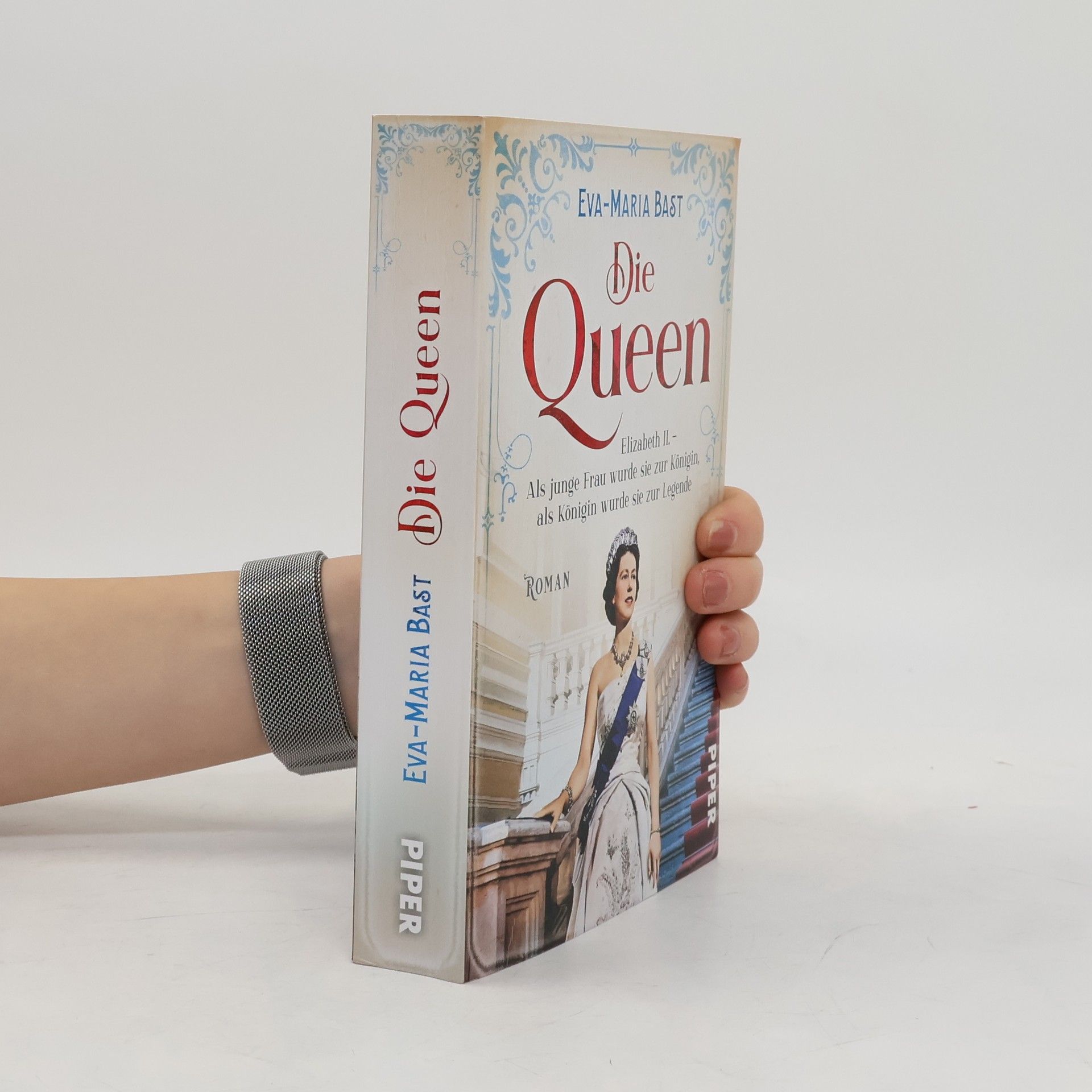 Eva-Maria Bast Die Queen