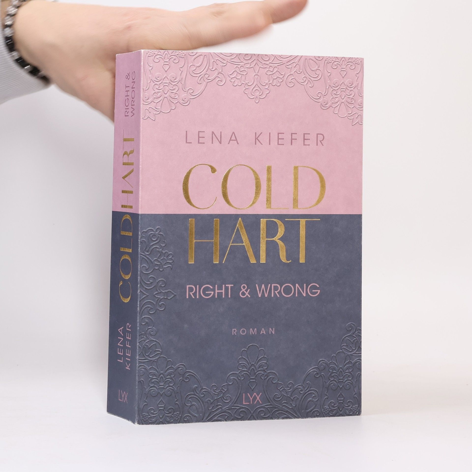 Right & Wrong / Coldhart Bd.3