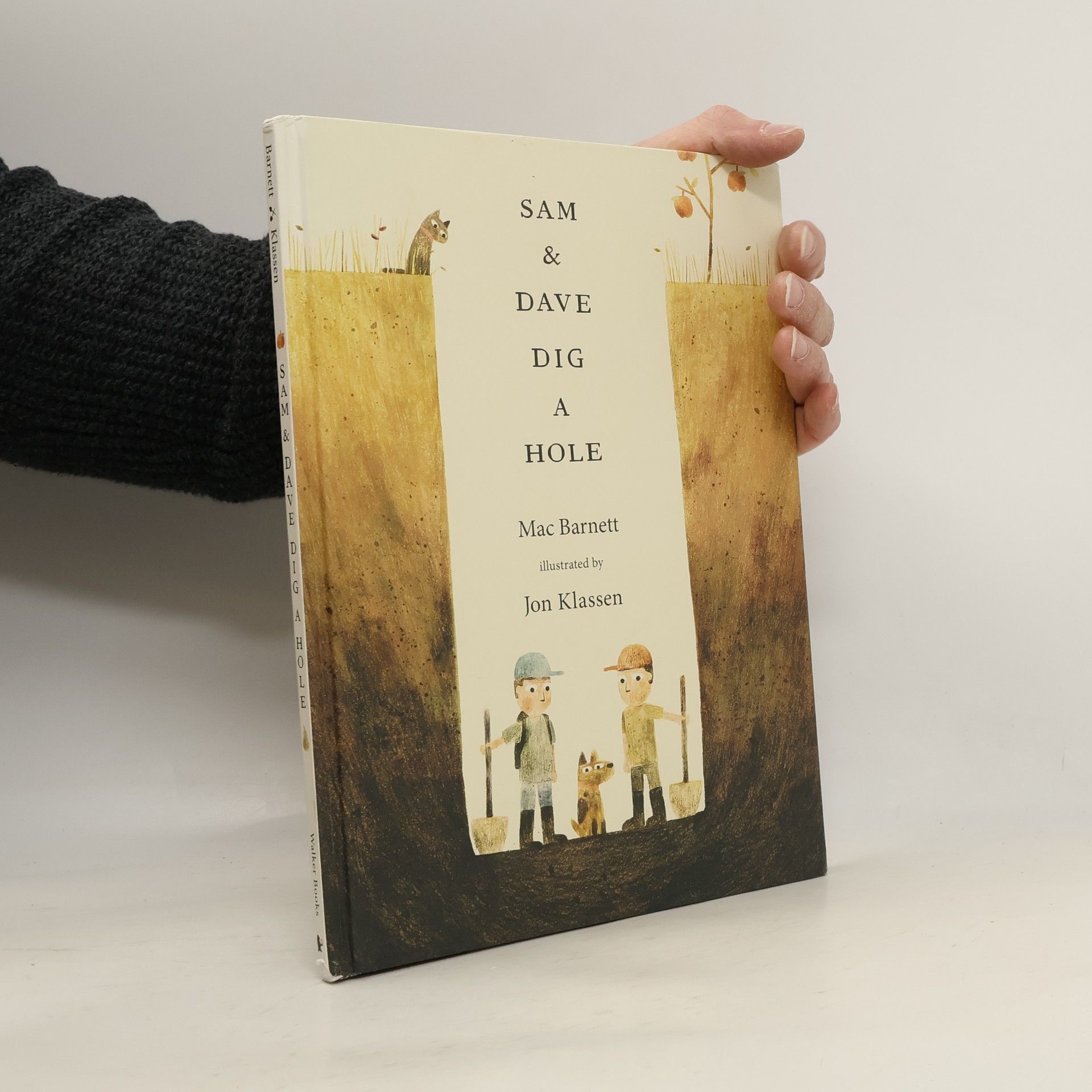 Mac Barnett Sam and Dave Dig a Hole