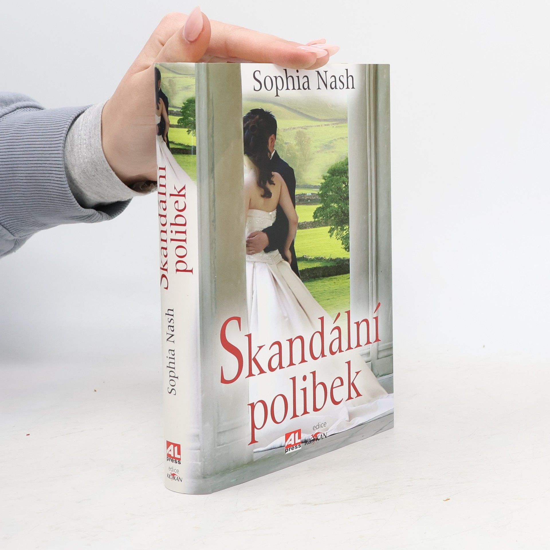 Sophia Nash Skandální polibek