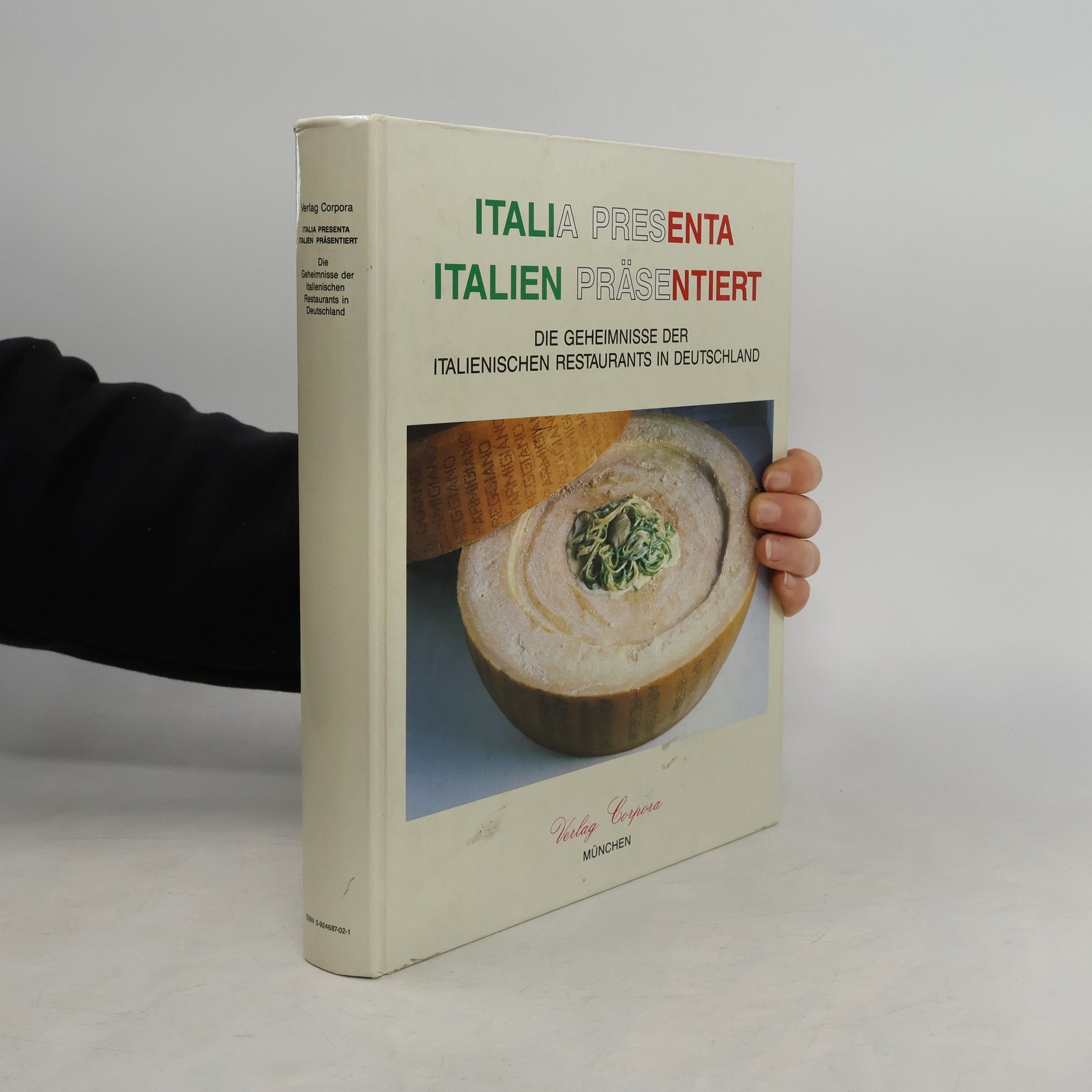 Auteurscollectief Italia presenta. Italien präsentiert