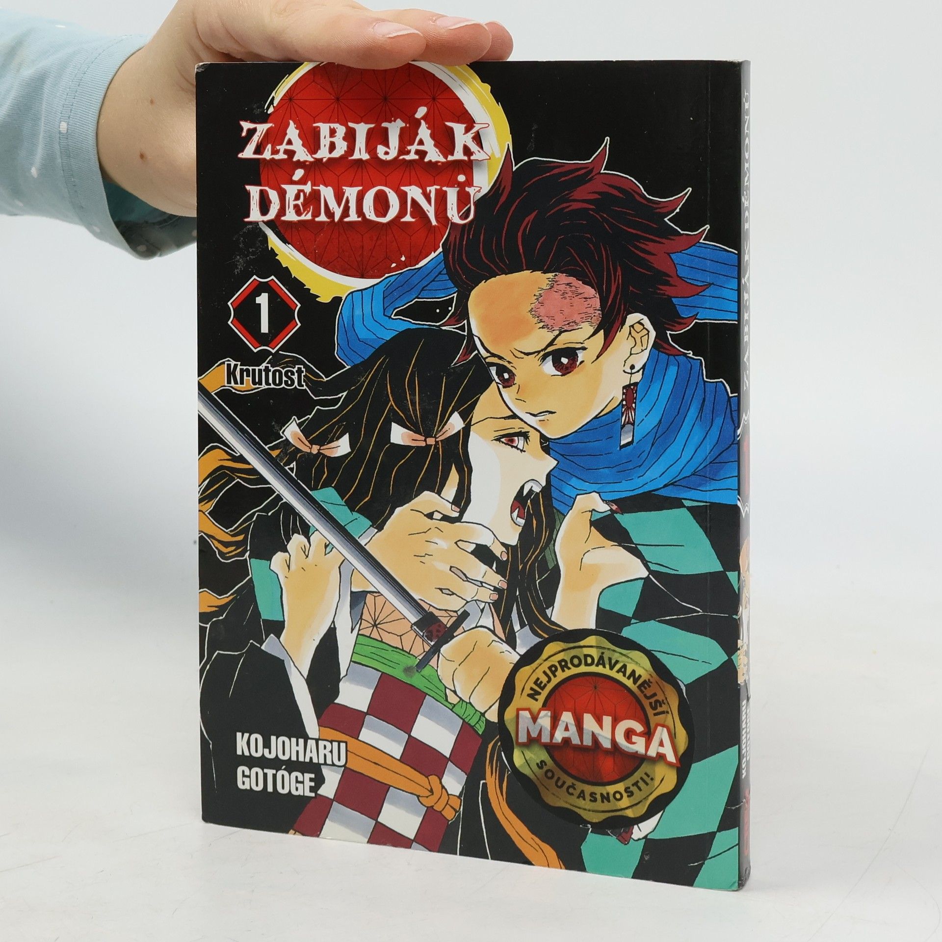 Koyoharu Gotoge Zabiják démonů. 1, Krutost