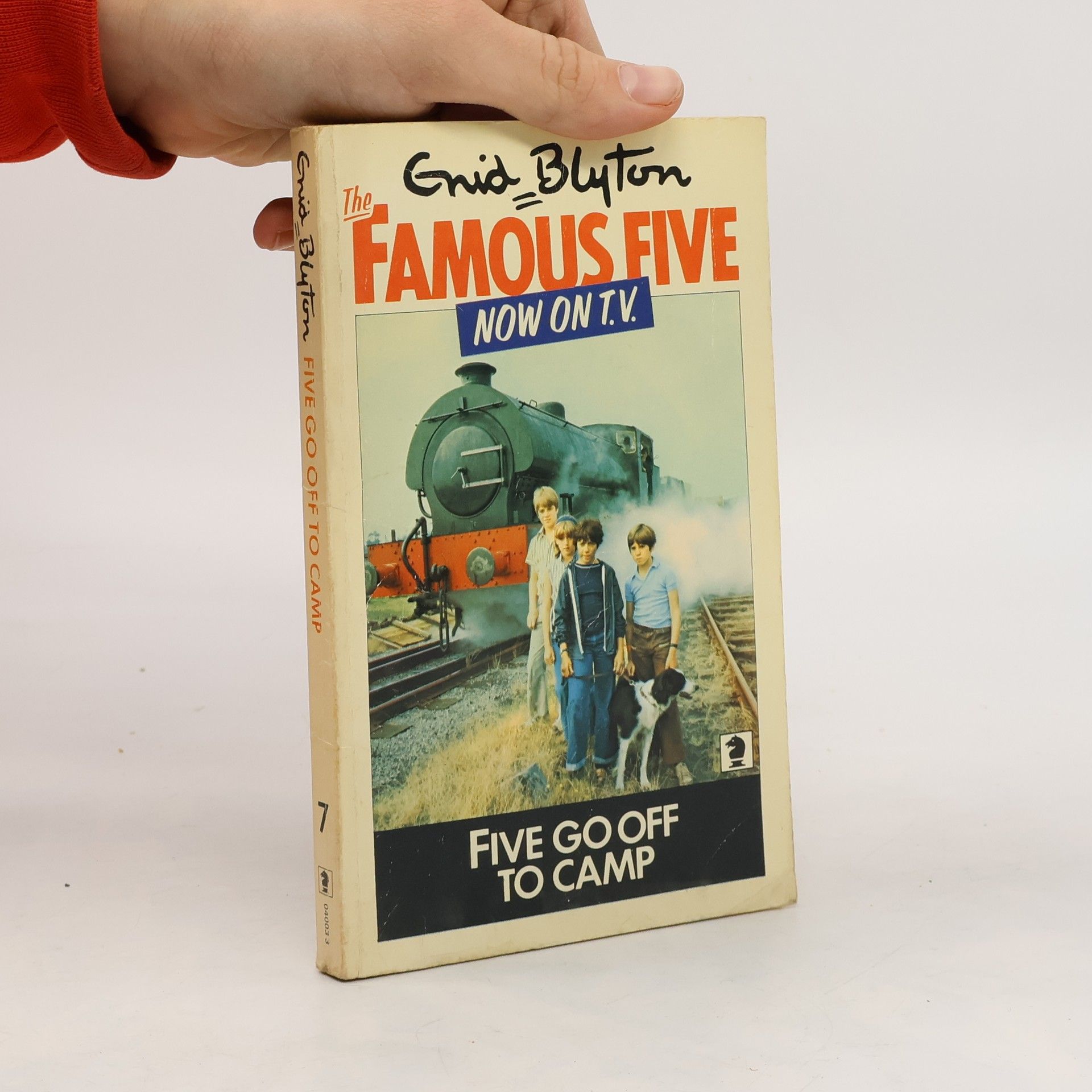 Enid Blyton Five Go off to Camp