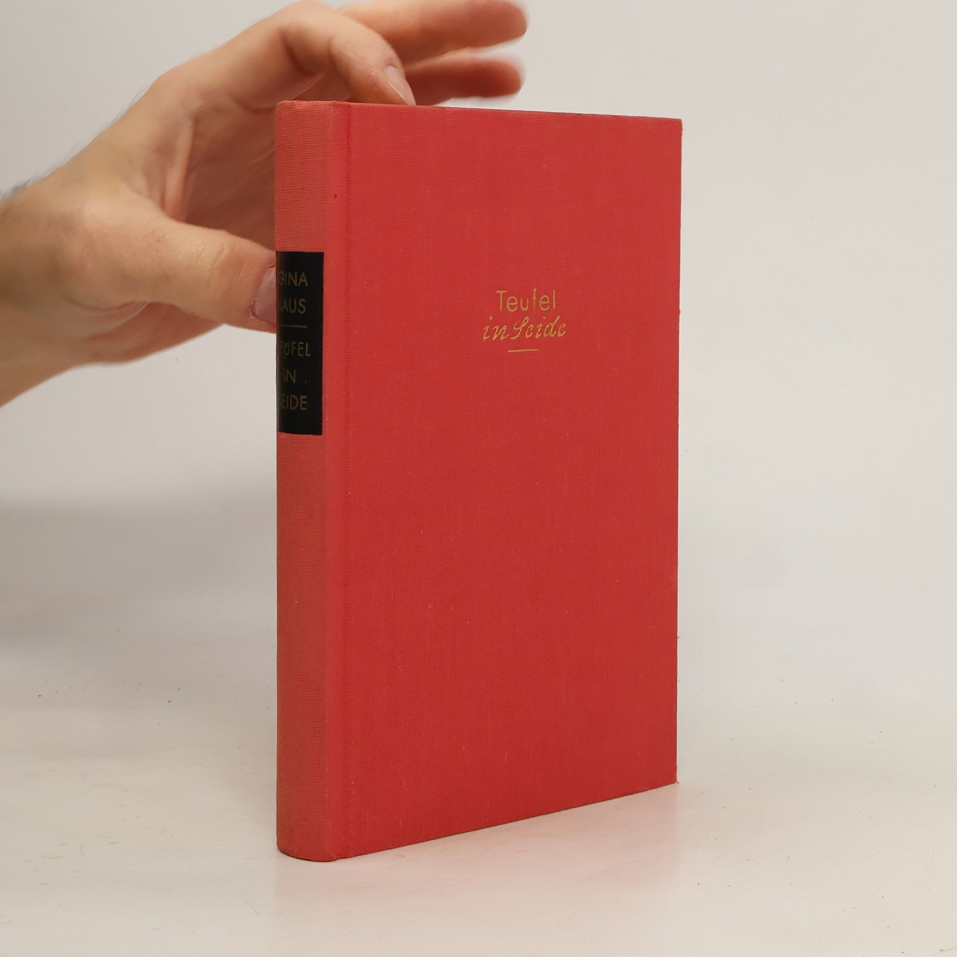 Gina Kraus Teufel in Seide