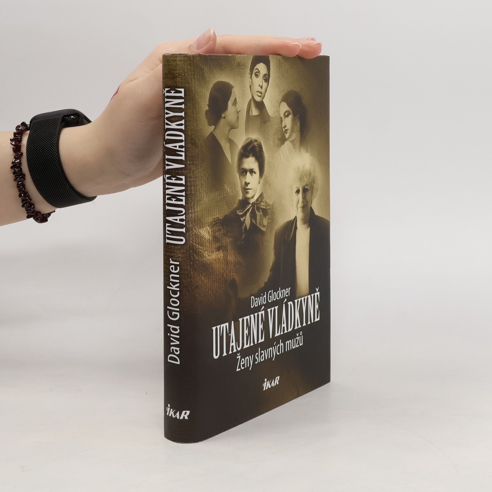 David Glockner Utajené vládkyně