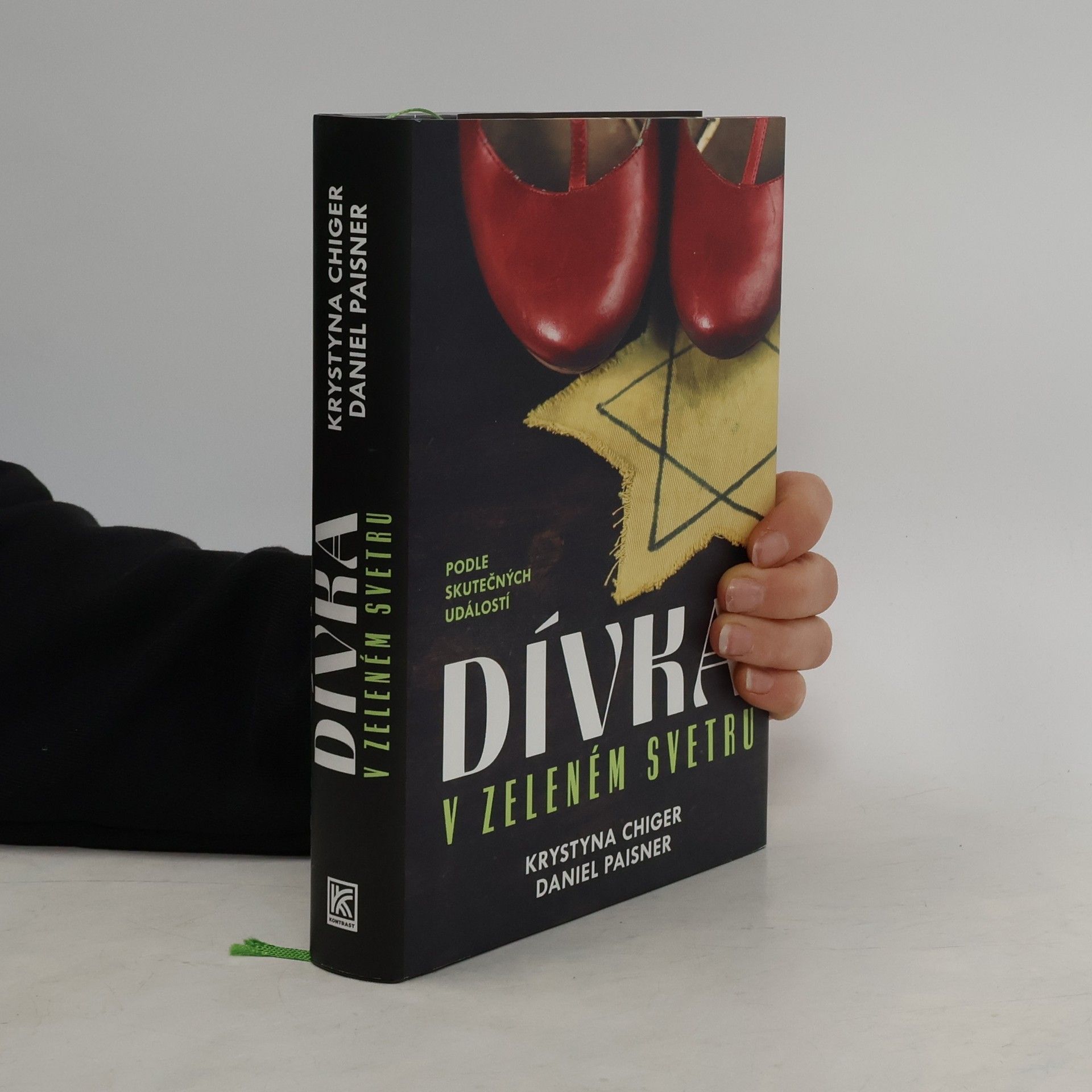 Krystyna Chiger Dívka v zeleném svetru