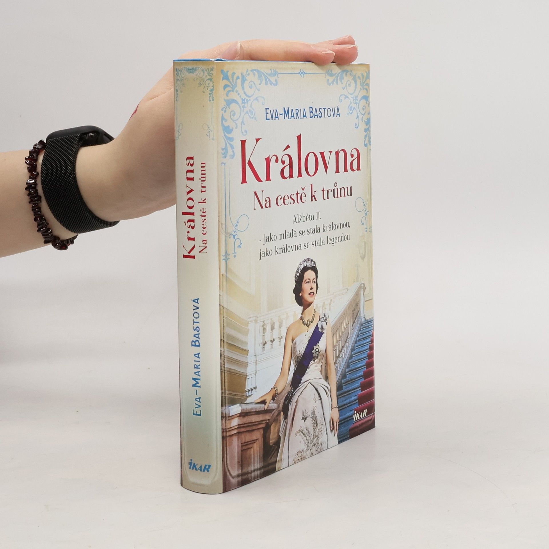 Marta El Bournová Královna. Na cestě k trůnu