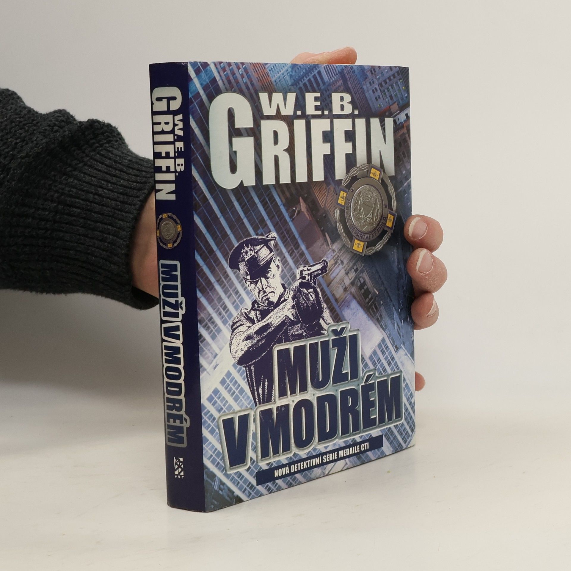 W. E. B. Griffin Muži v modrém