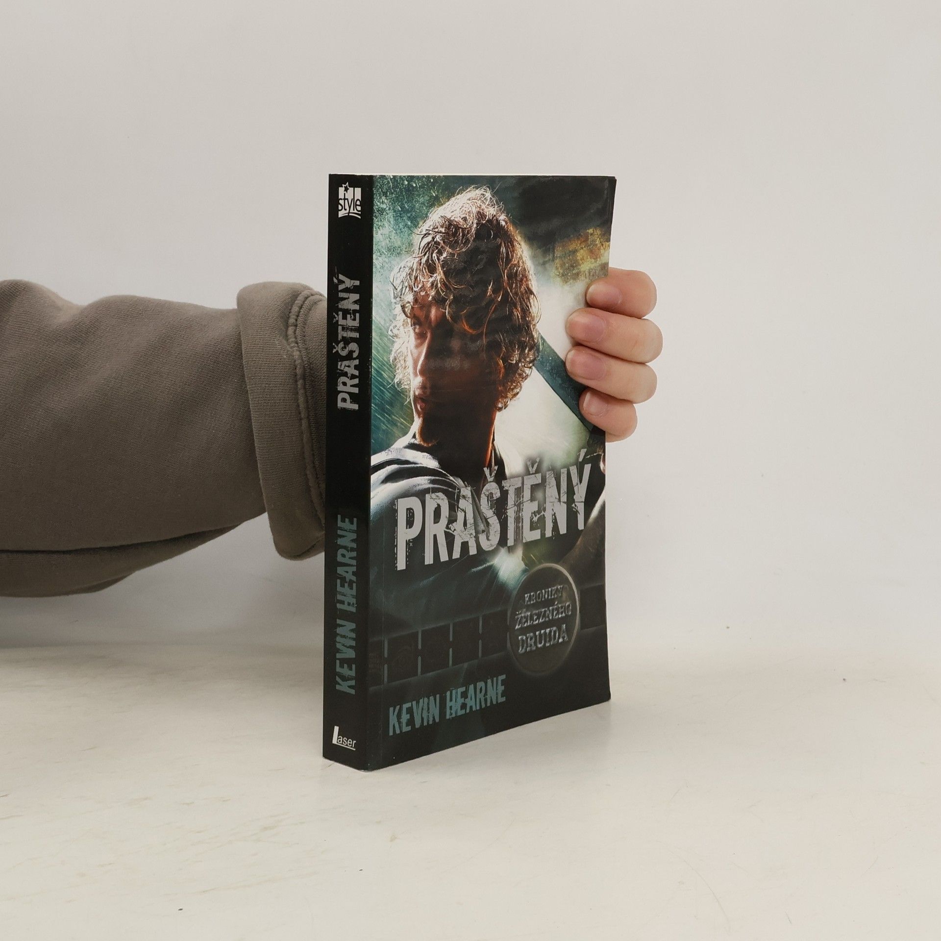 Kevin Hearne Praštěný