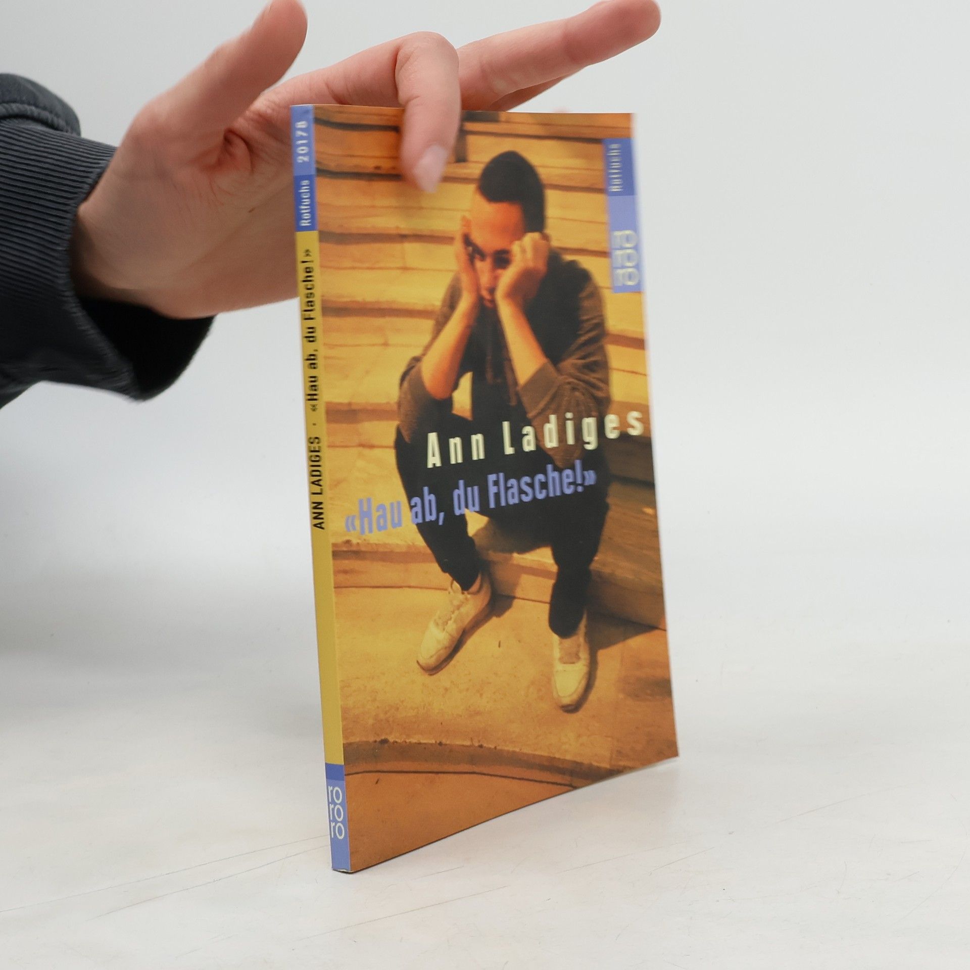 "Hau ab, du Flasche!"