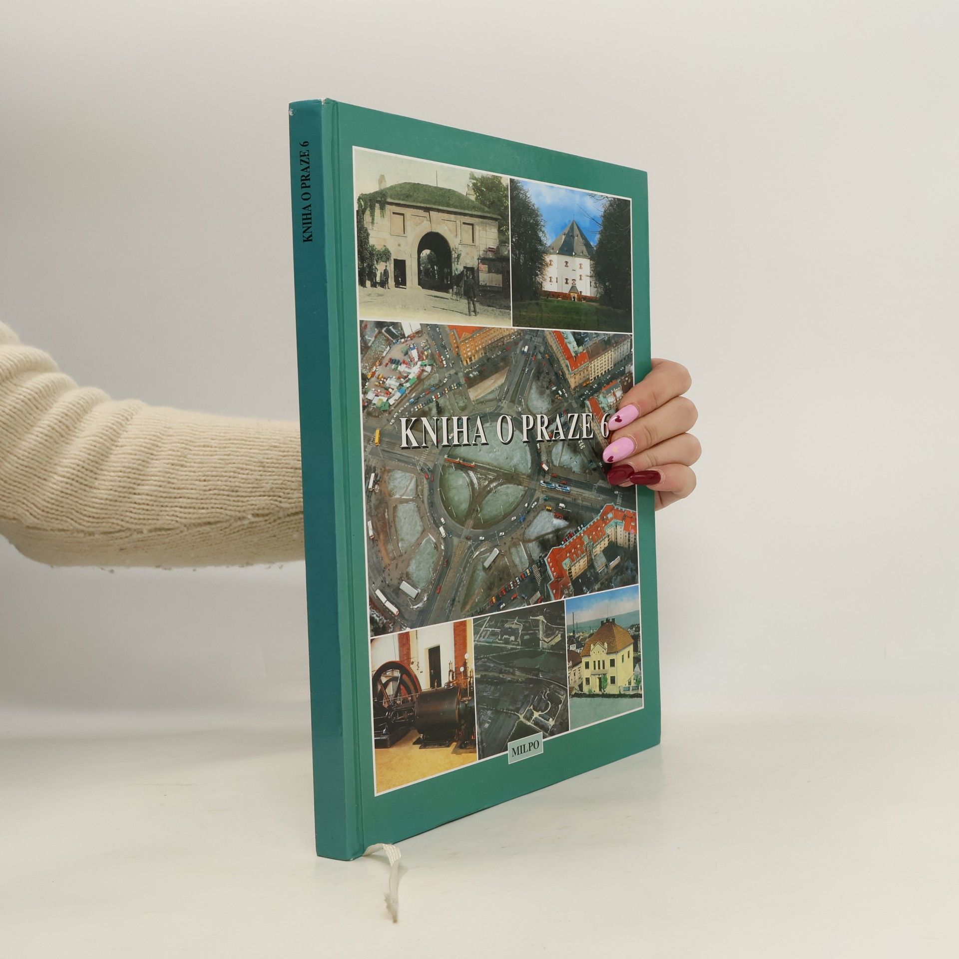 Pavel Augusta Kniha o Praze 6