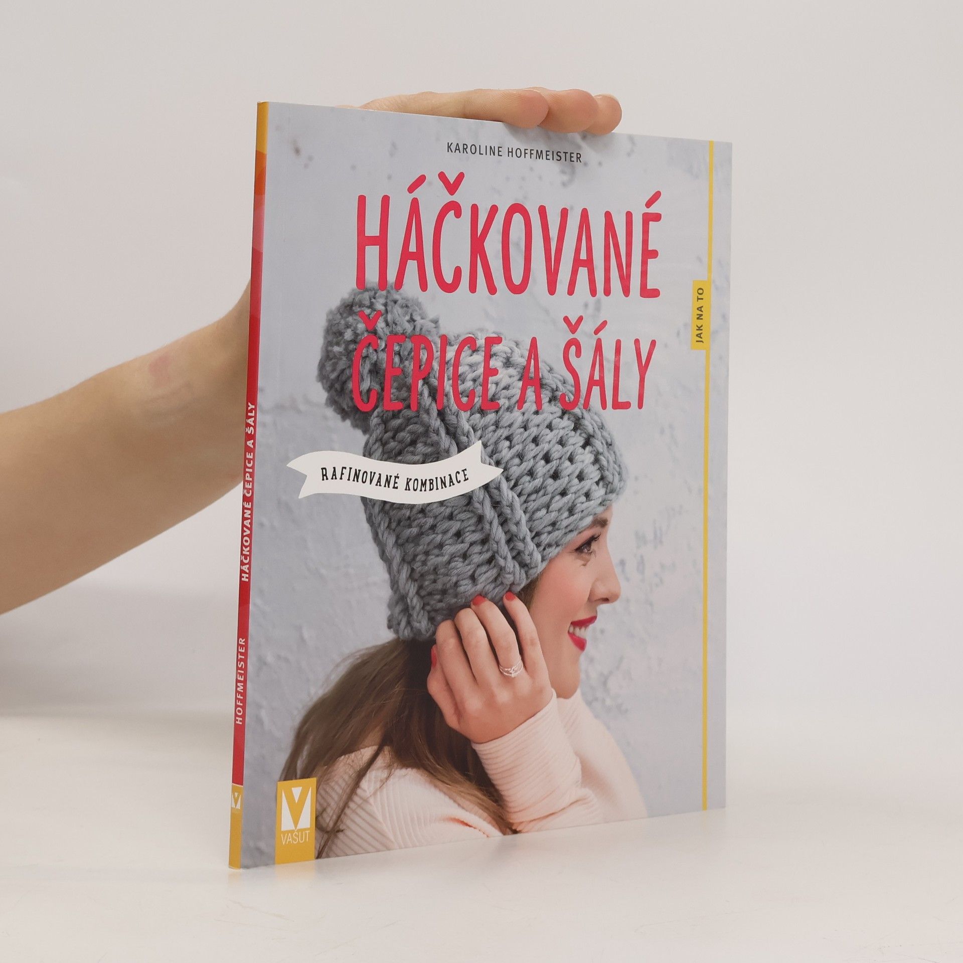 Háčkované čepice a šály: rafinované kombinace