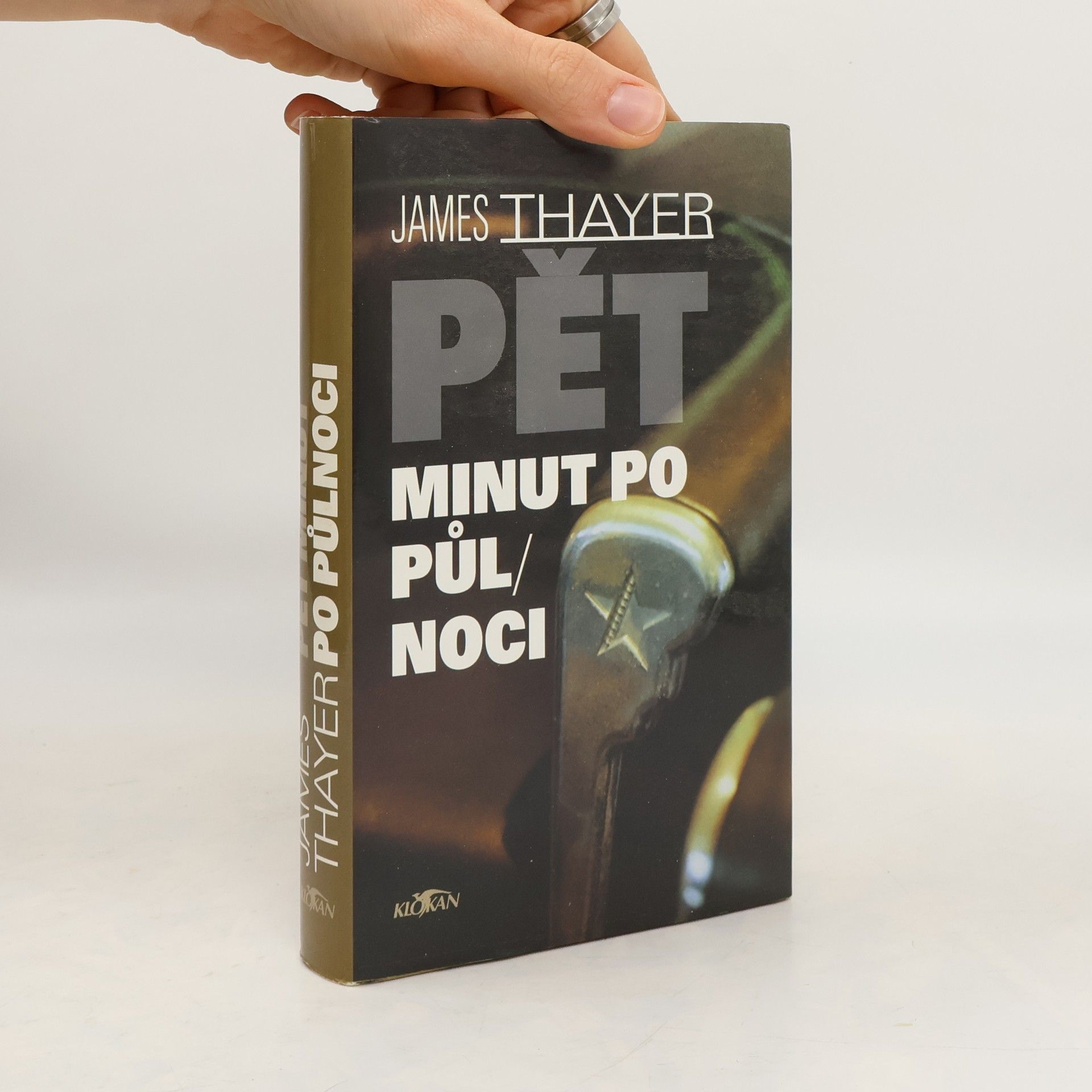 Pět minut po půlnoci