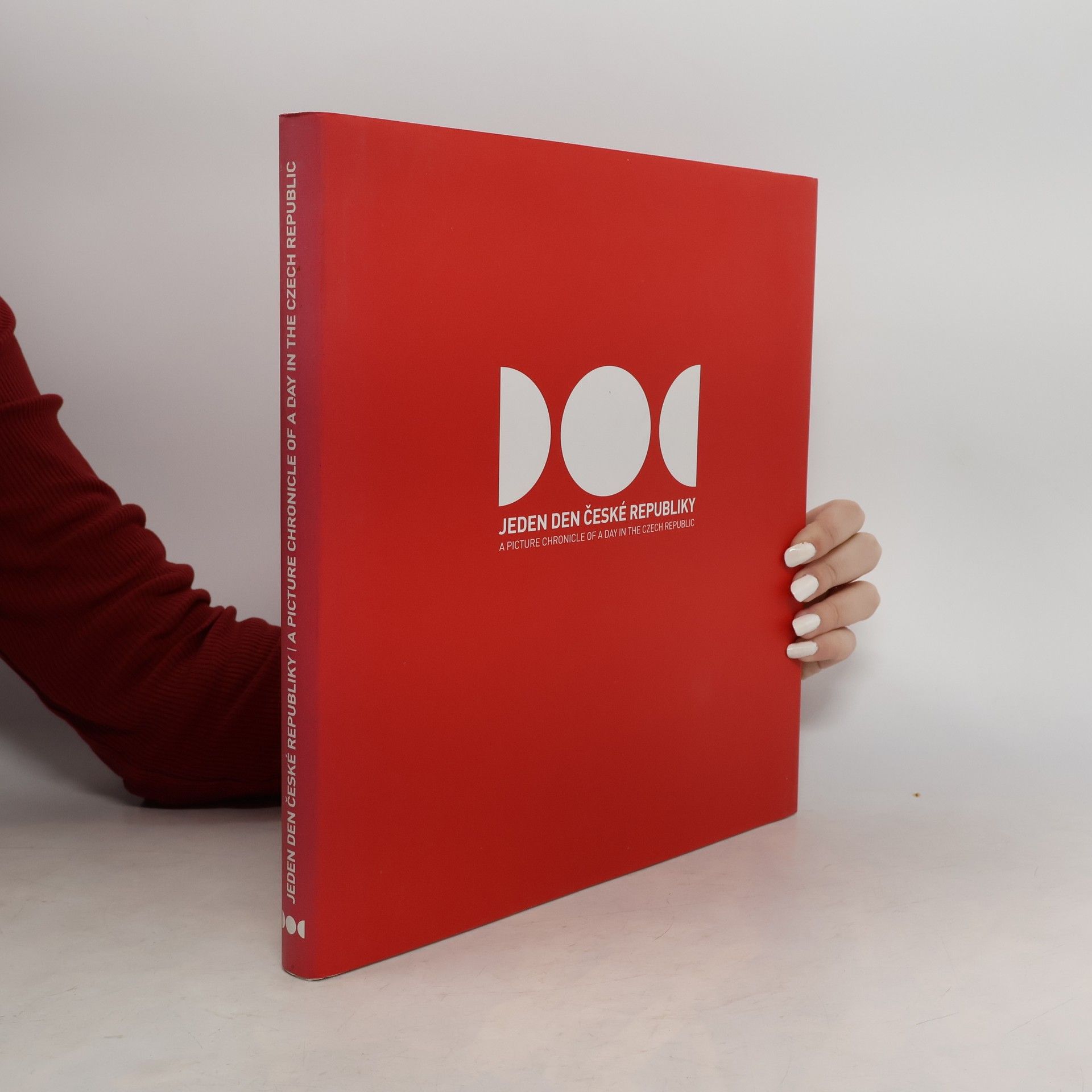 Jeden den České republiky = A picture chronicle of a day in the Czech Republic