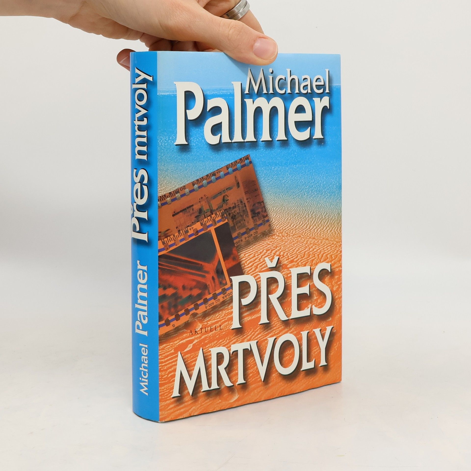 Michael Palmer Přes mrtvoly