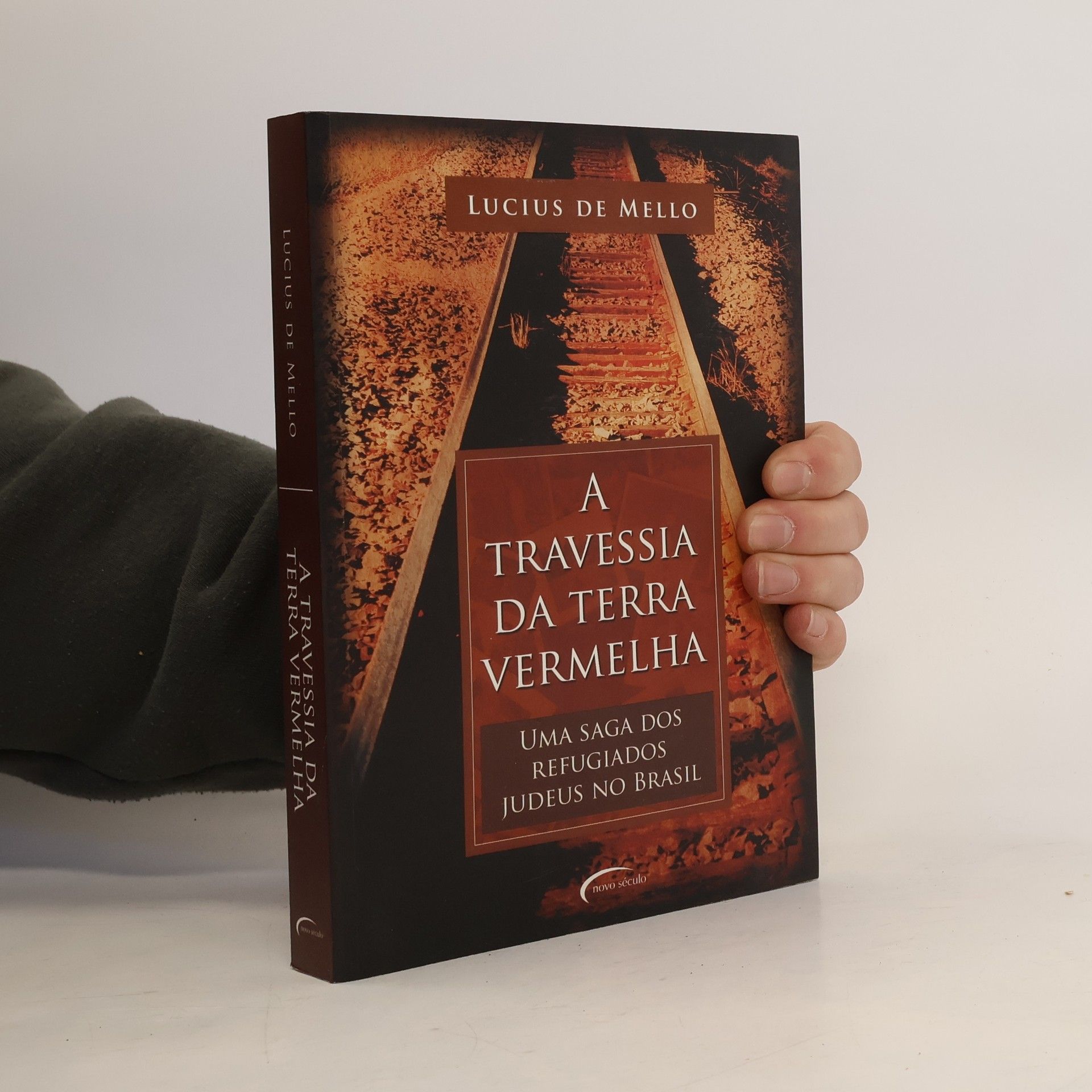 Lucius de Mello A travessia da terra vermelha