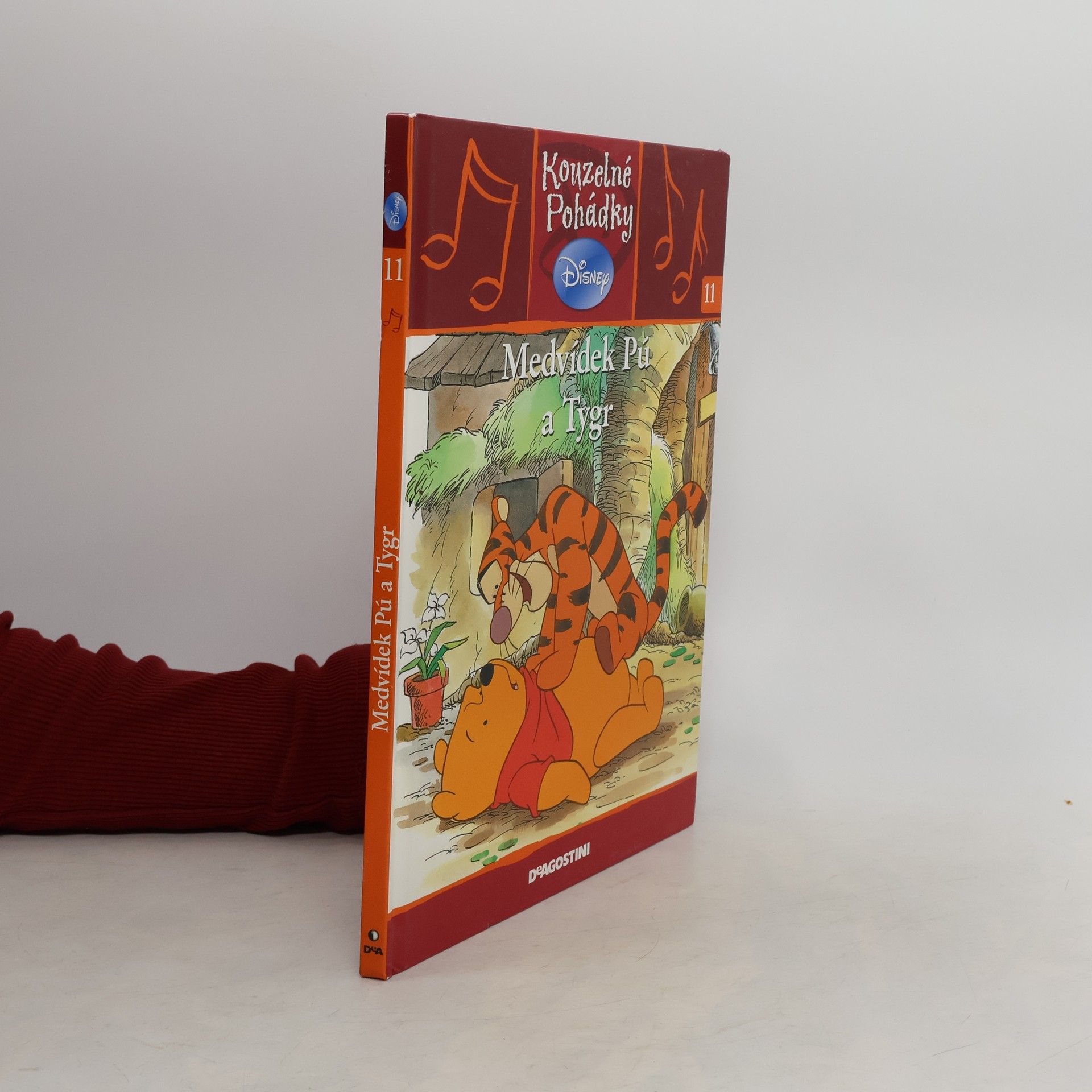 Various authors Kouzelné pohádky. Medvídek Pú a Tygr