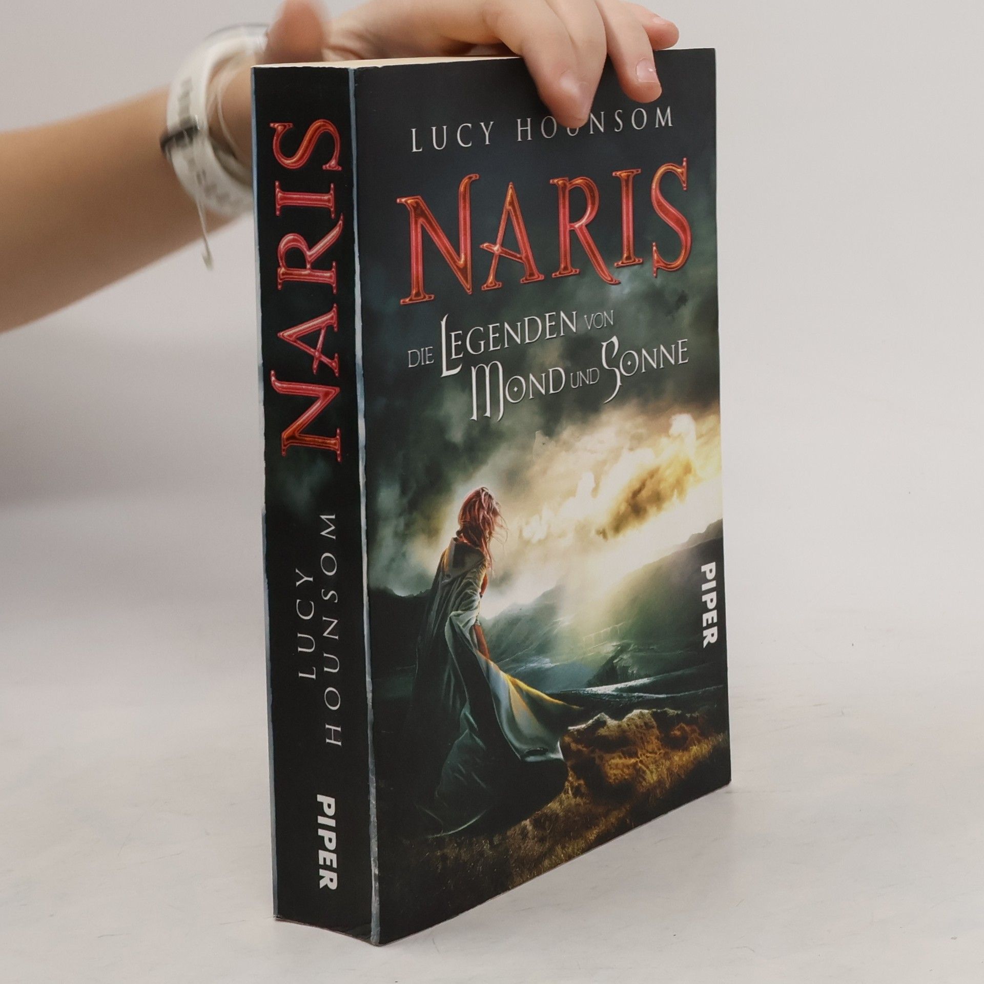 Lucy Holland Naris: Die Legenden von Mond und Sonne 1