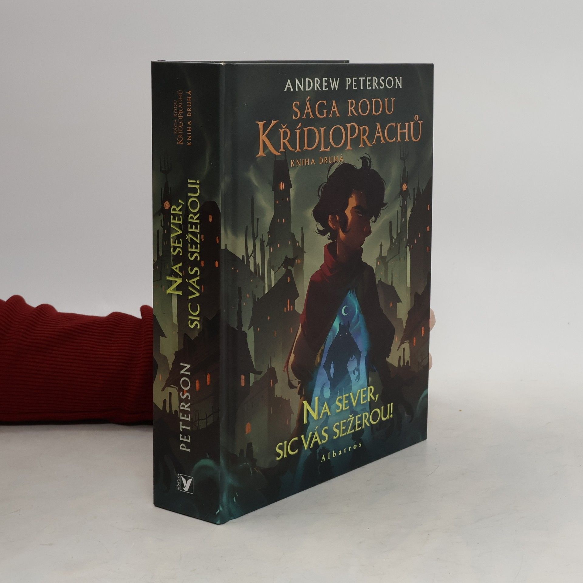 Sága rodu křídloprachů. Kniha druhá, Na sever, sic vás sežerou!