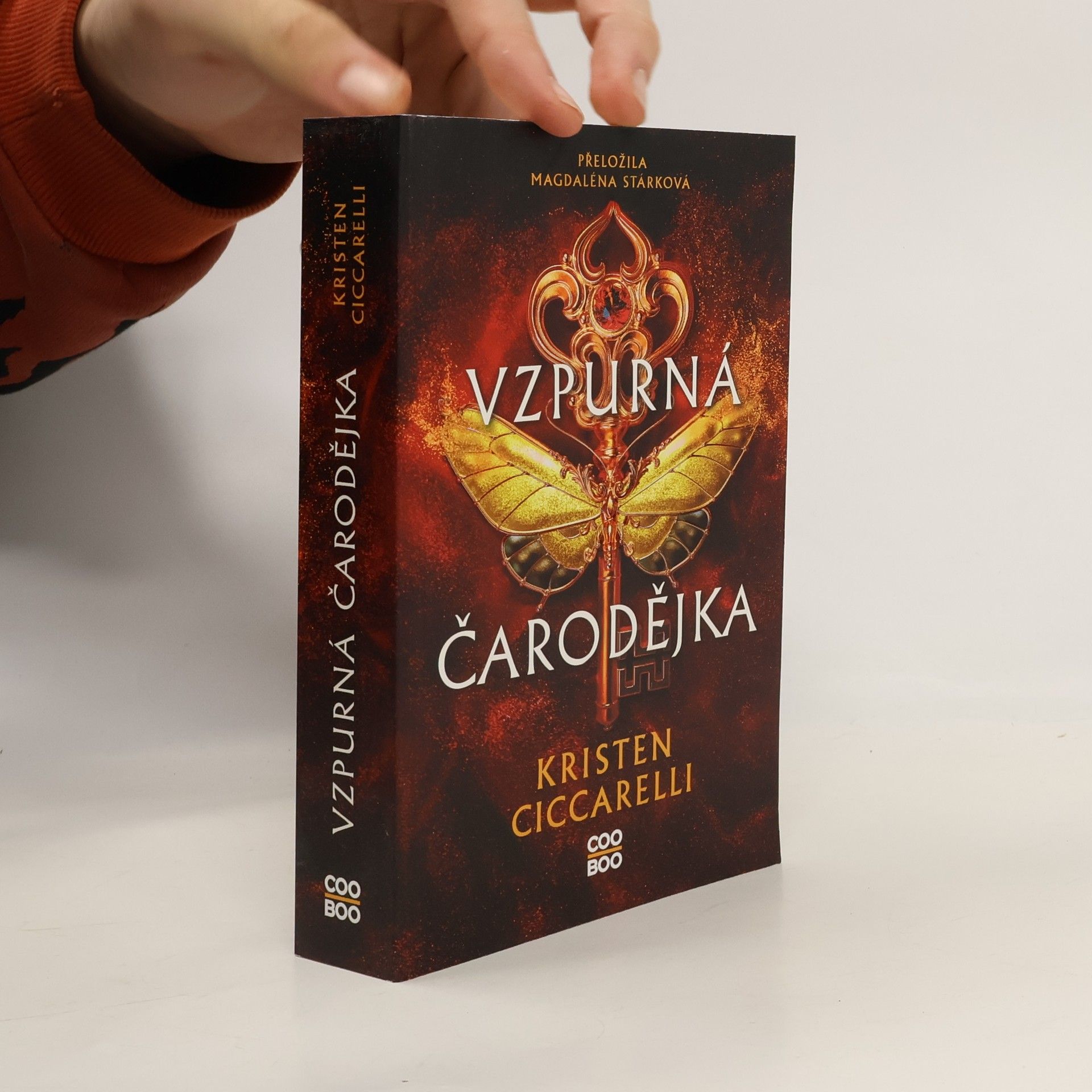 Kristen Ciccarelli Vzpurná čarodějka