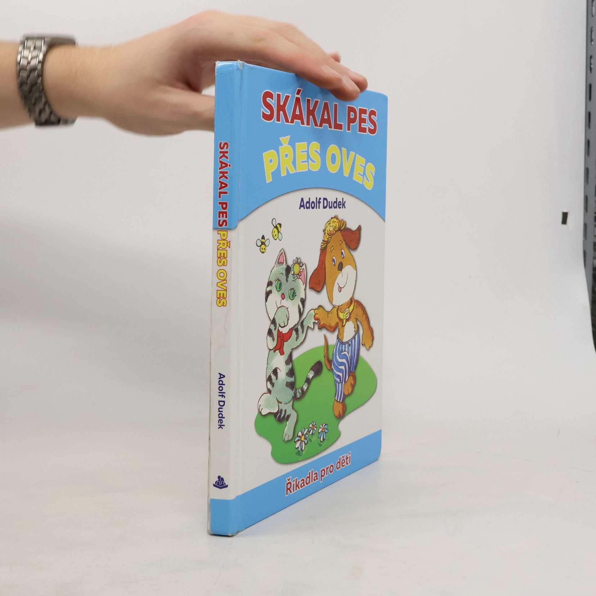 Skákal pes přes oves. Říkadla pro děti