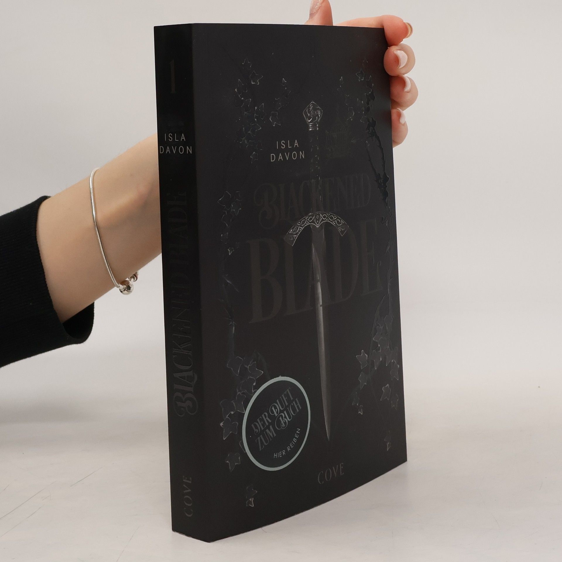 Blackened Blade 1: The Blackened Blade