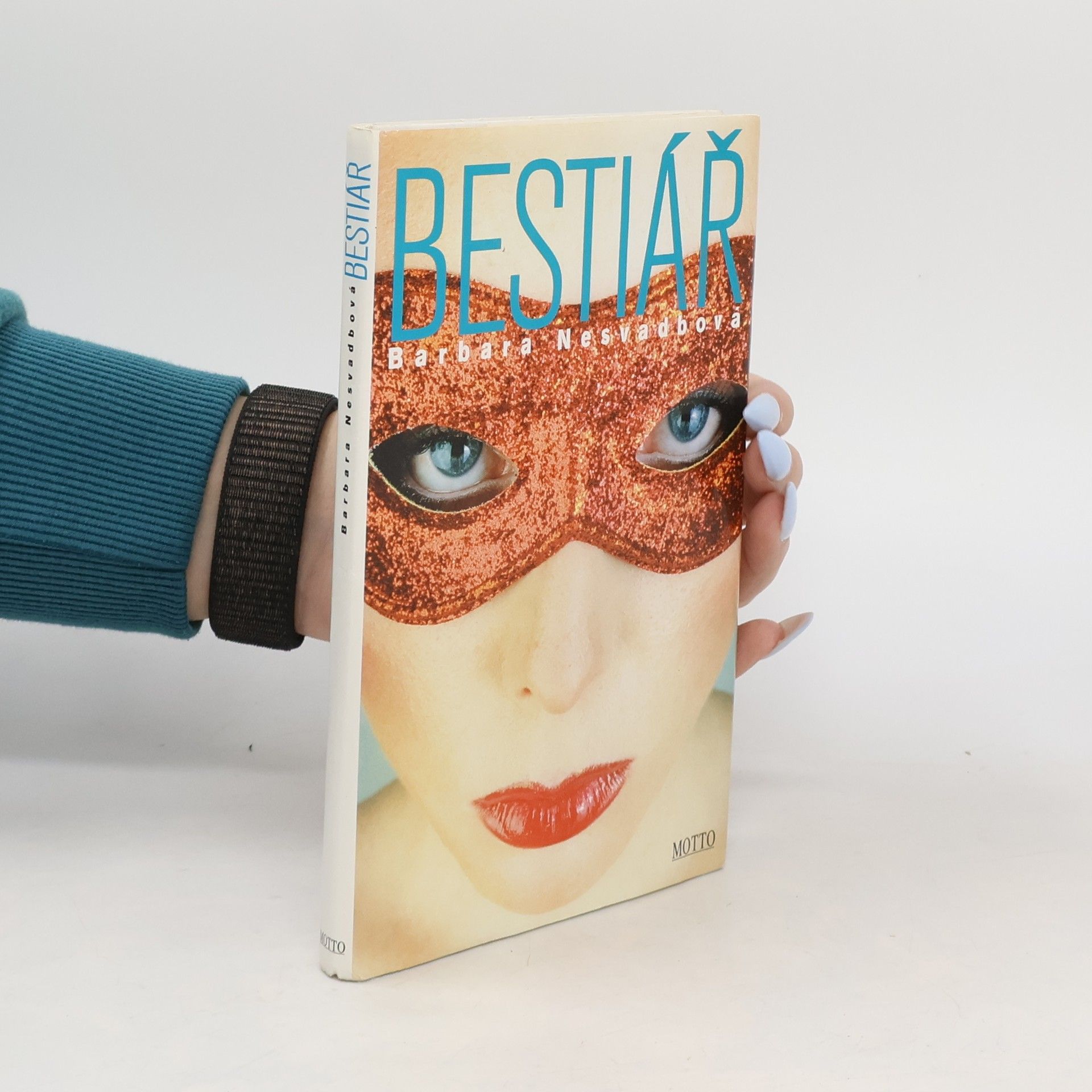 Bára Nesvadbová Bestiář