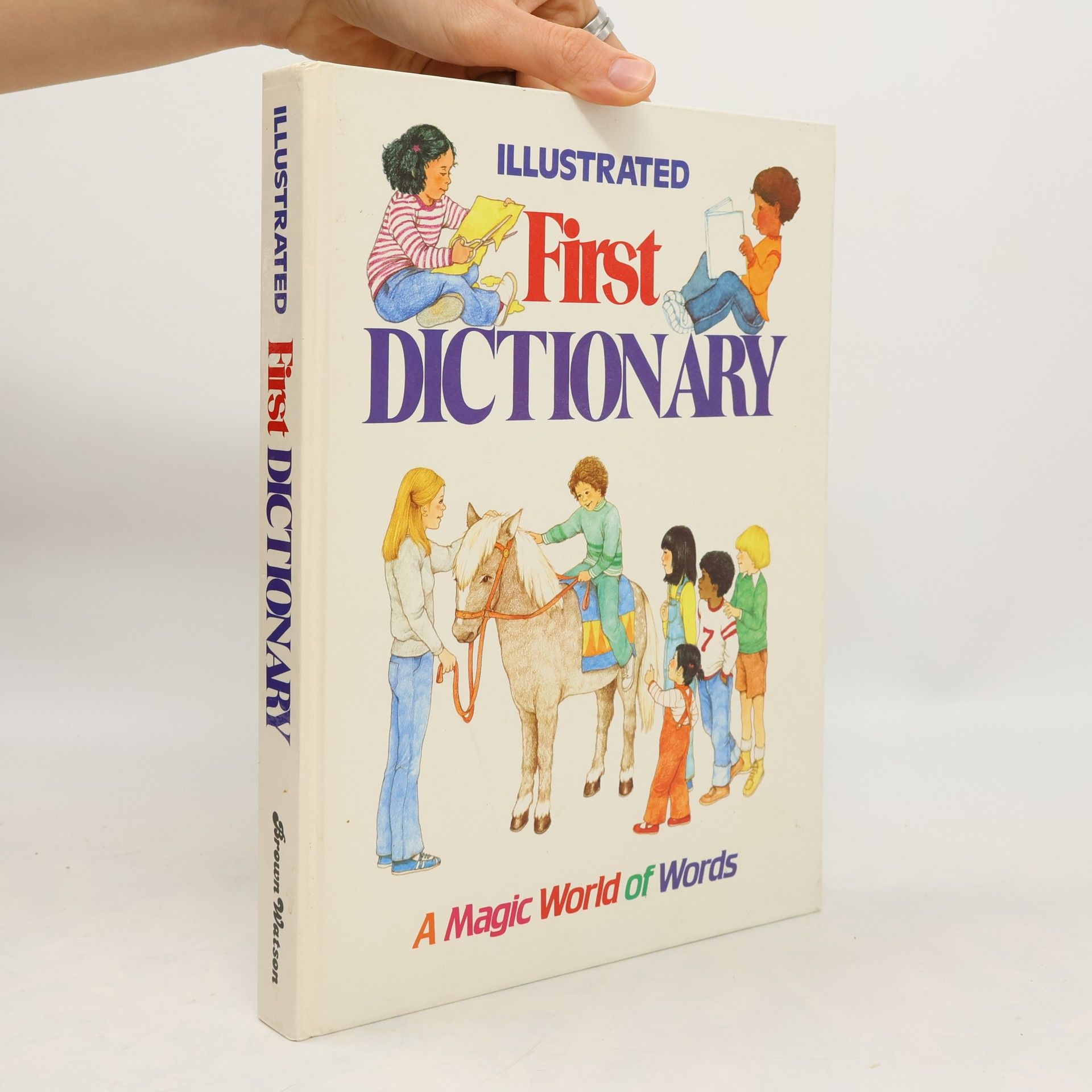 Autores varios Illustrated First Dictionary