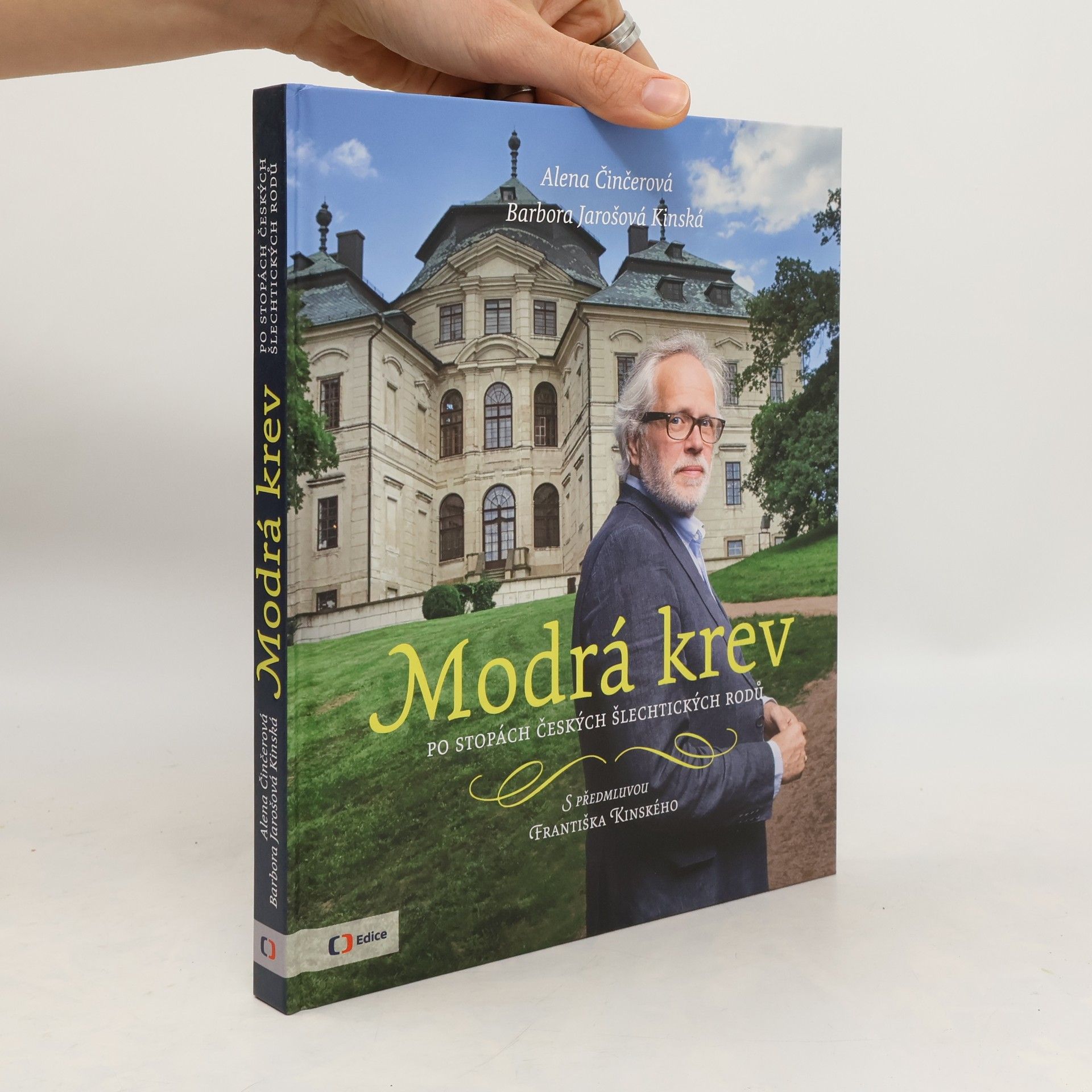 Modrá krev : po stopách českých šlechtických rodů