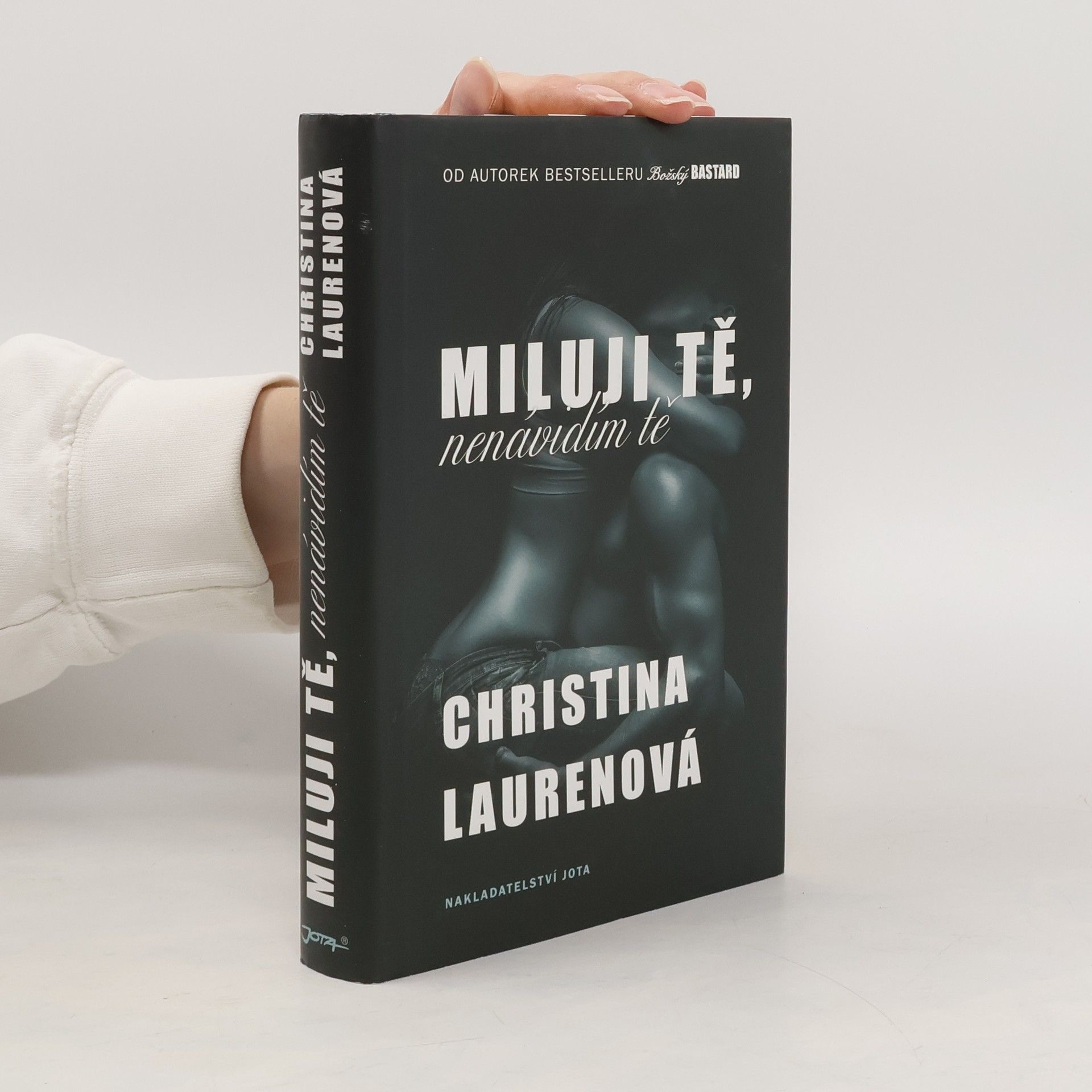 Christina Lauren Miluji tě, nenávidím tě