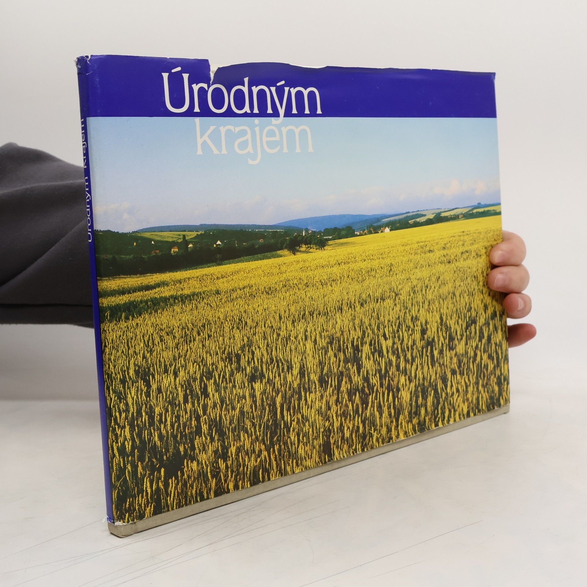 Collectif d'auteurs Úrodným krajem