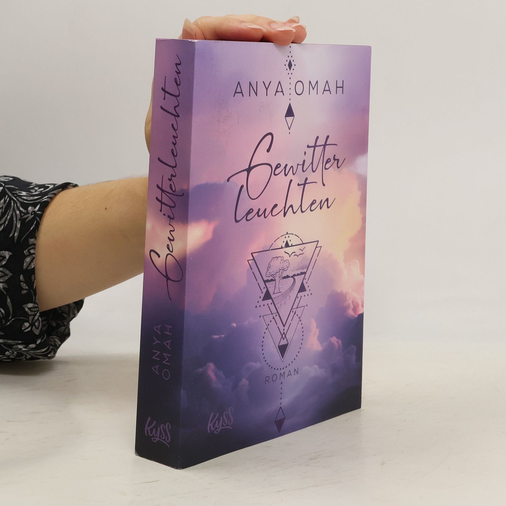 Anya Omah Gewitterleuchten