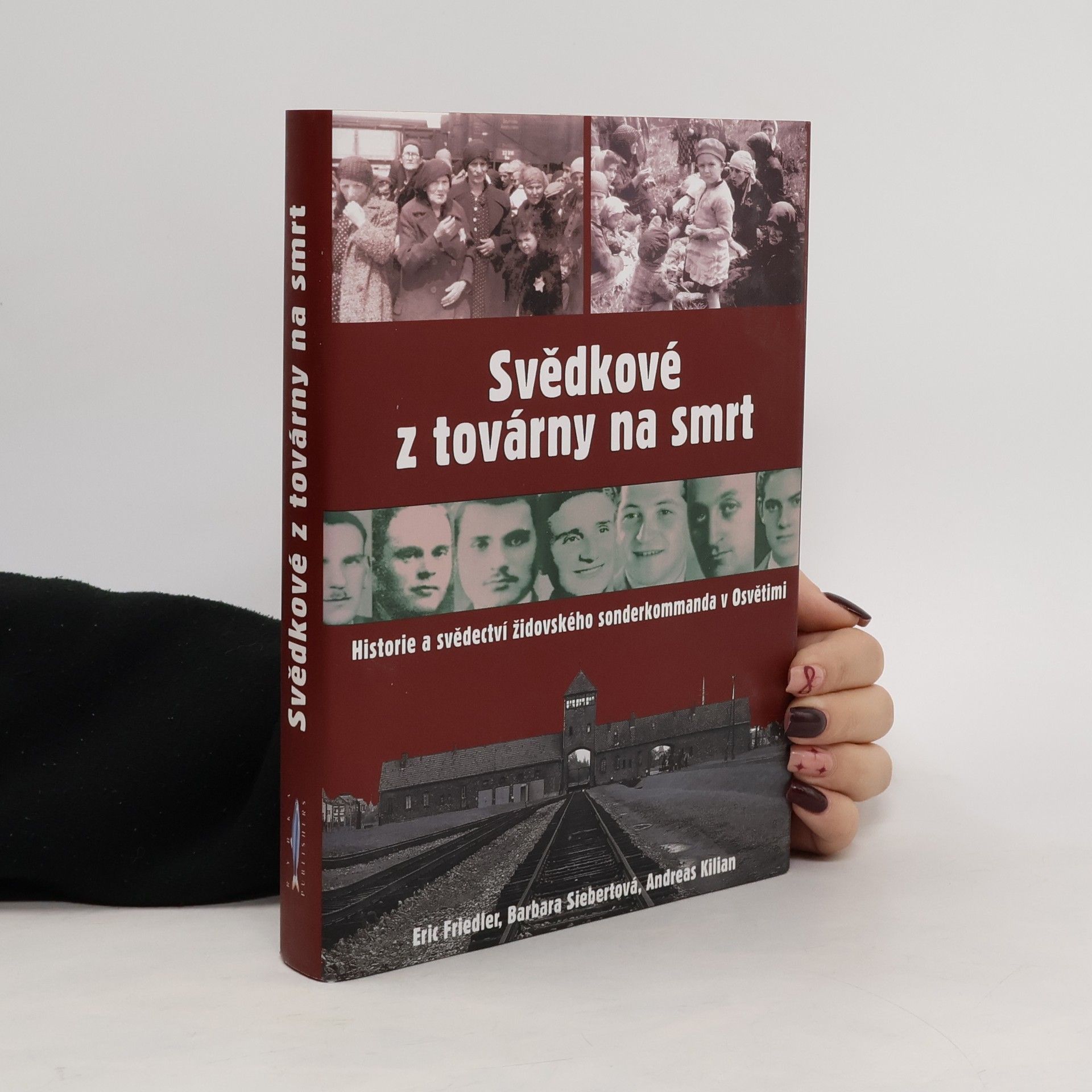 Svědkové z továrny na smrt