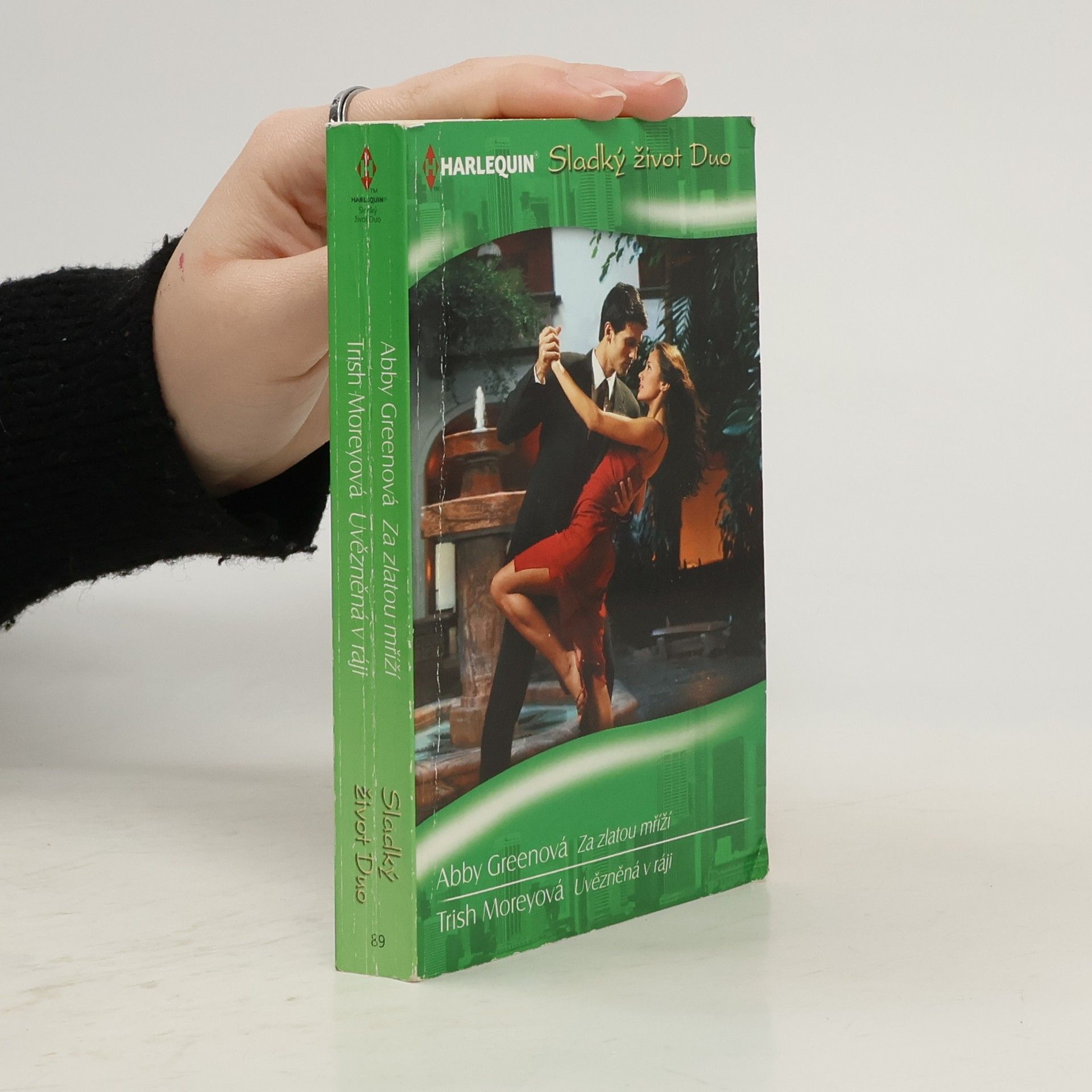 Abby Green Za zlatou mříží / Uvězněná v ráji